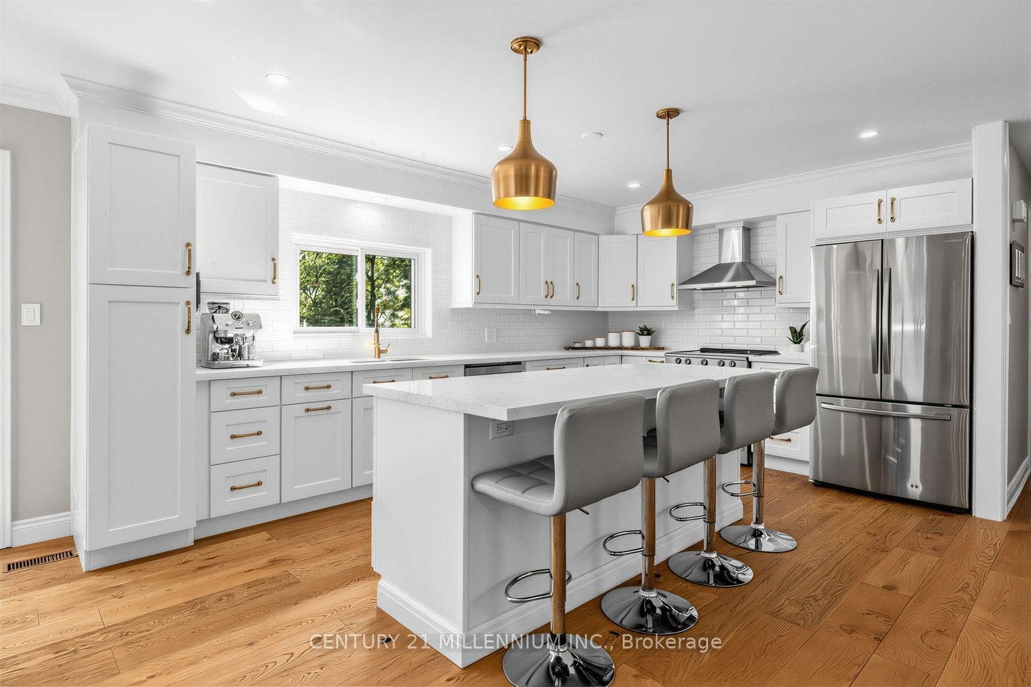 35 Cloverhill Crescent, Innisfil, Simcoe ON L0L 1L0
