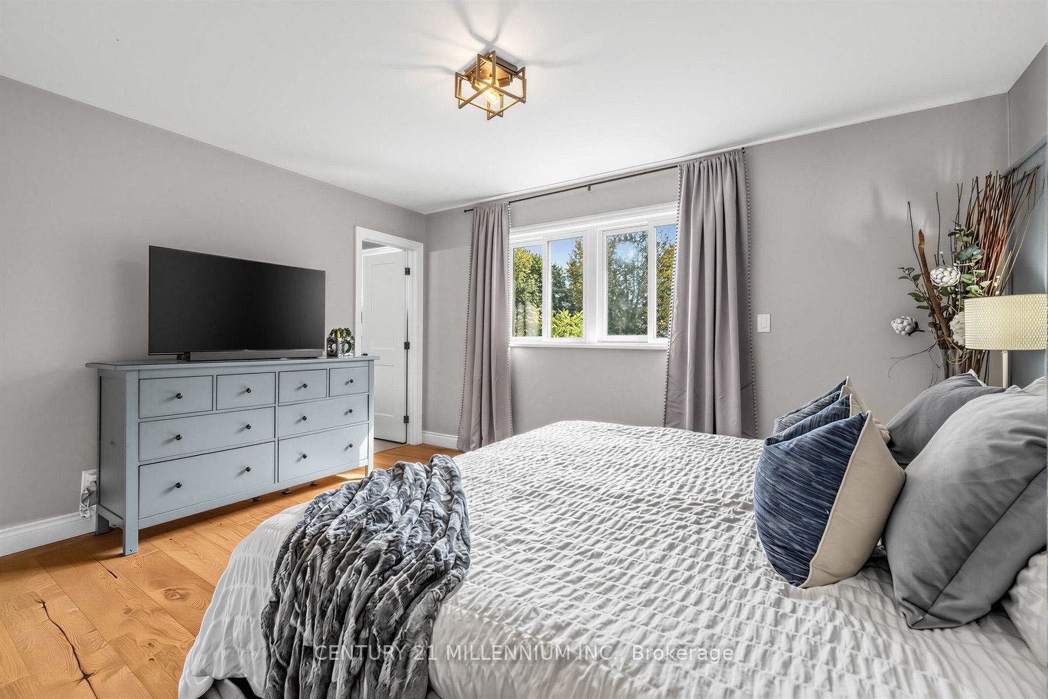 35 Cloverhill Crescent, Innisfil, Simcoe ON L0L 1L0