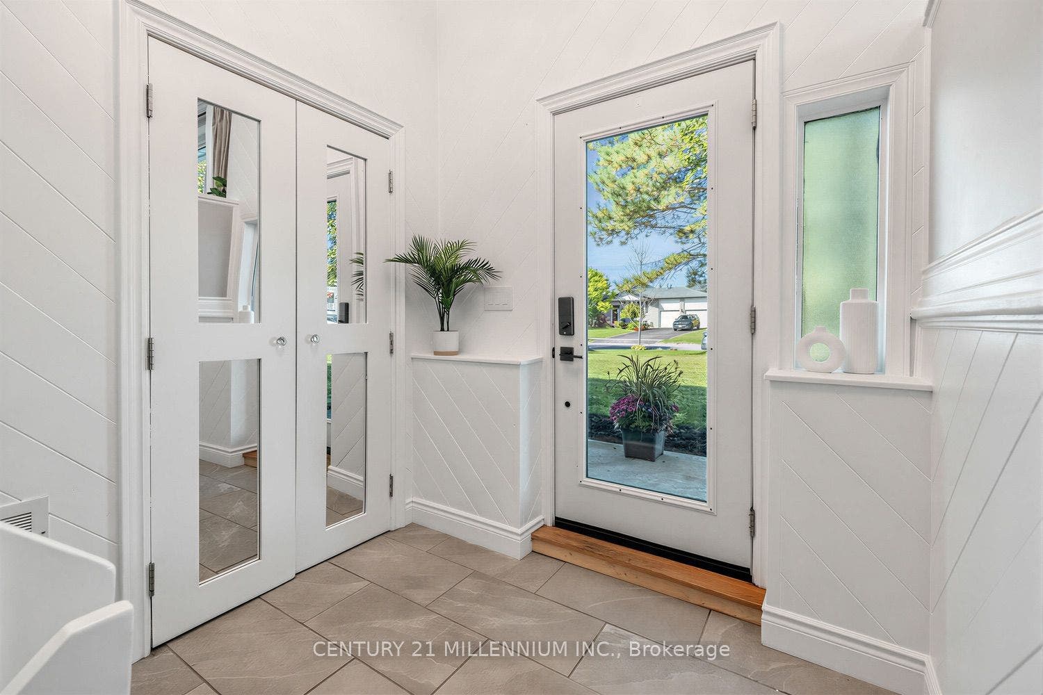 35 Cloverhill Crescent, Innisfil, Simcoe ON L0L 1L0