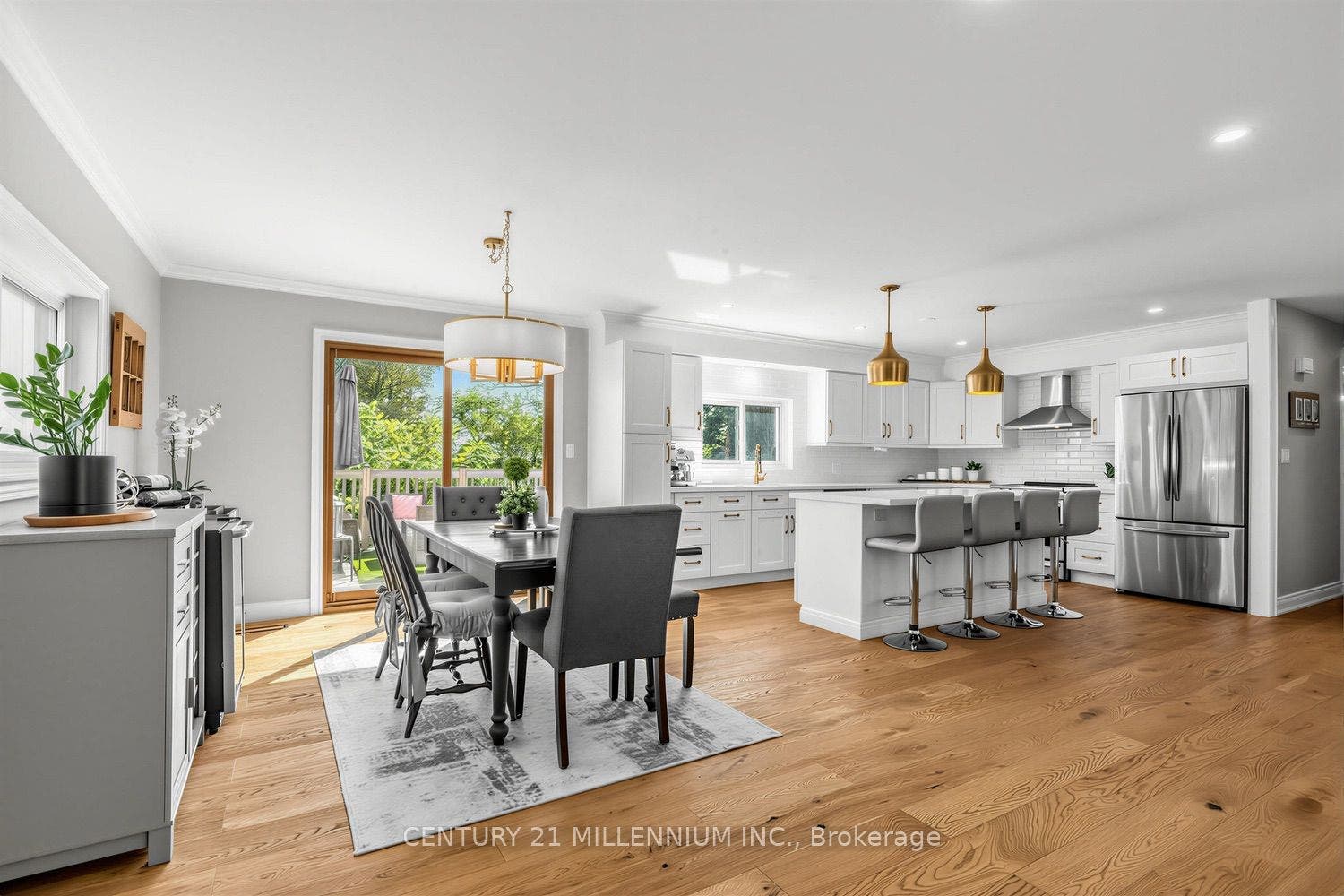 35 Cloverhill Crescent, Innisfil, Simcoe ON L0L 1L0