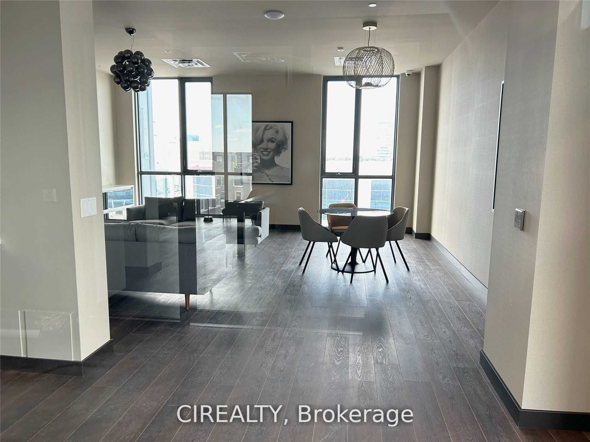 38 Honeycrisp Crescent, #210, Vaughan, York ON L4K 0M8