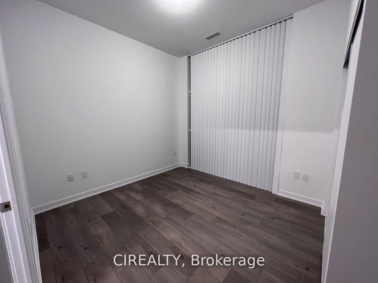 38 Honeycrisp Crescent, #210, Vaughan, York ON L4K 0M8