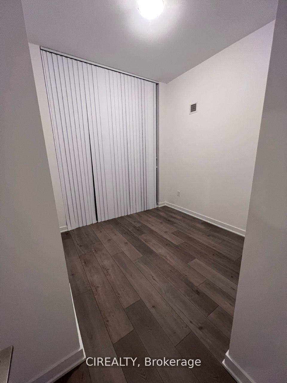 38 Honeycrisp Crescent, #210, Vaughan, York ON L4K 0M8