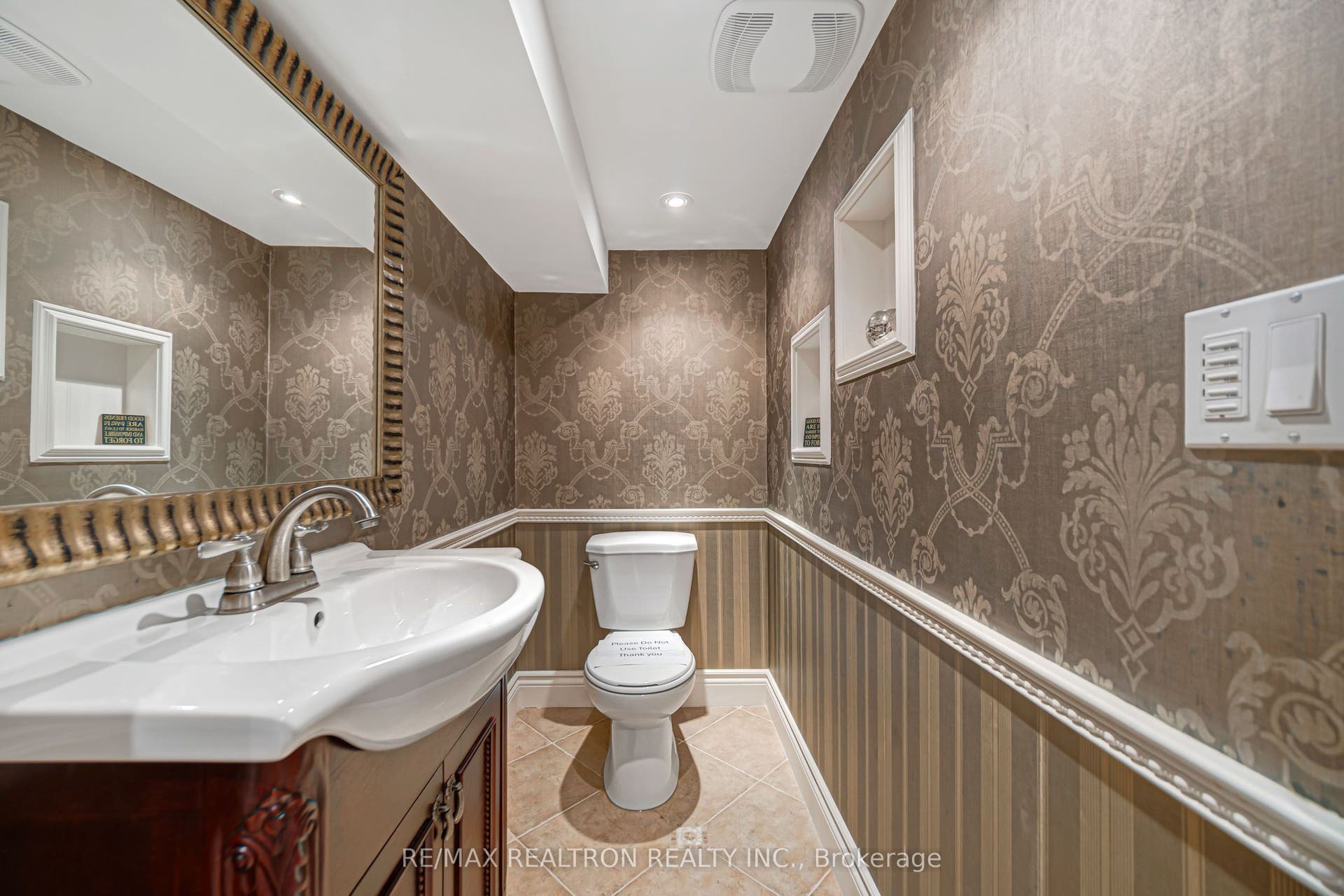 24 Port Rush Trail, Markham, York ON L6C 2A1