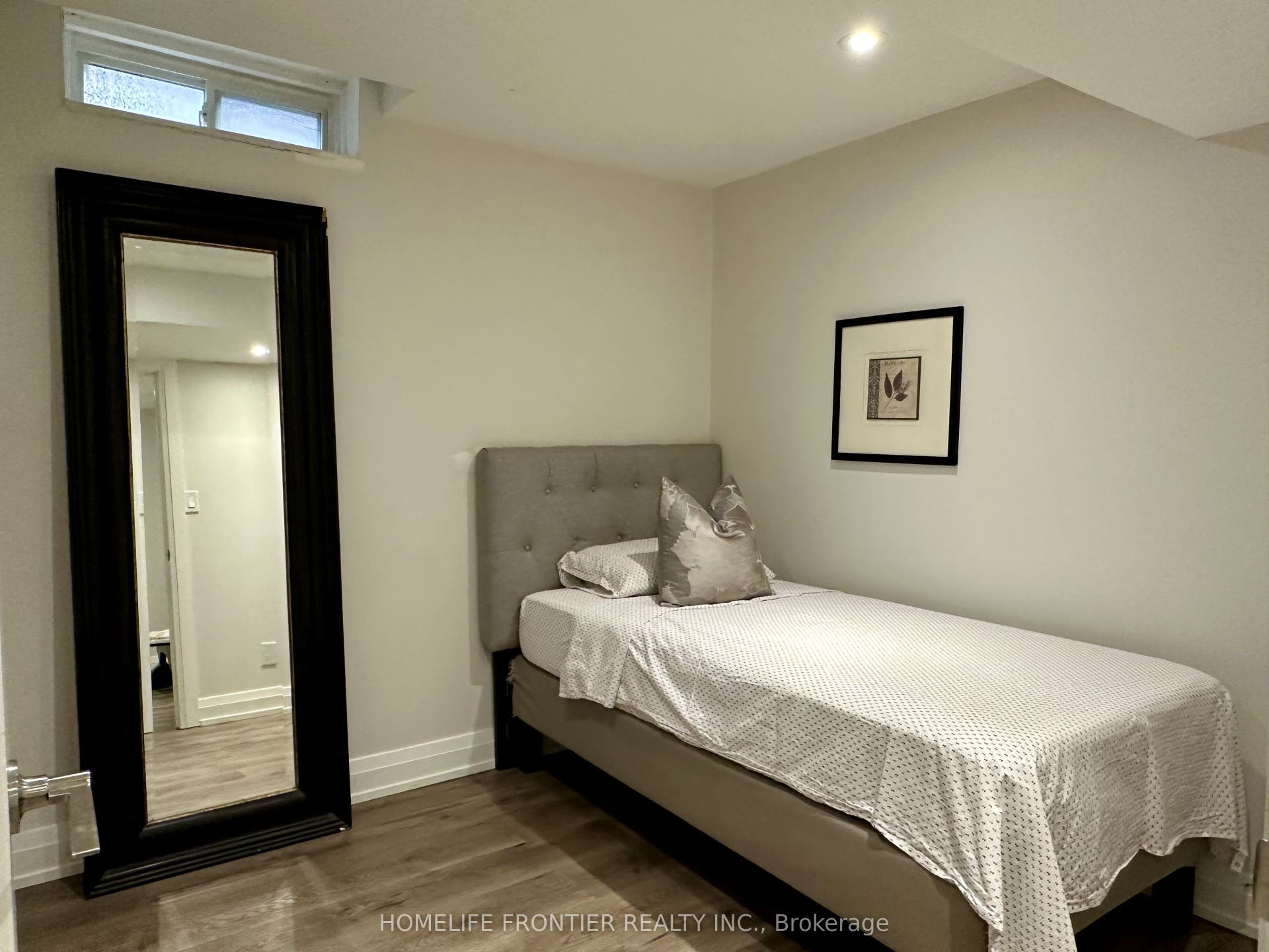 29 Constellation Crescent, #Lower, Richmond Hill, York ON L4C 8J8