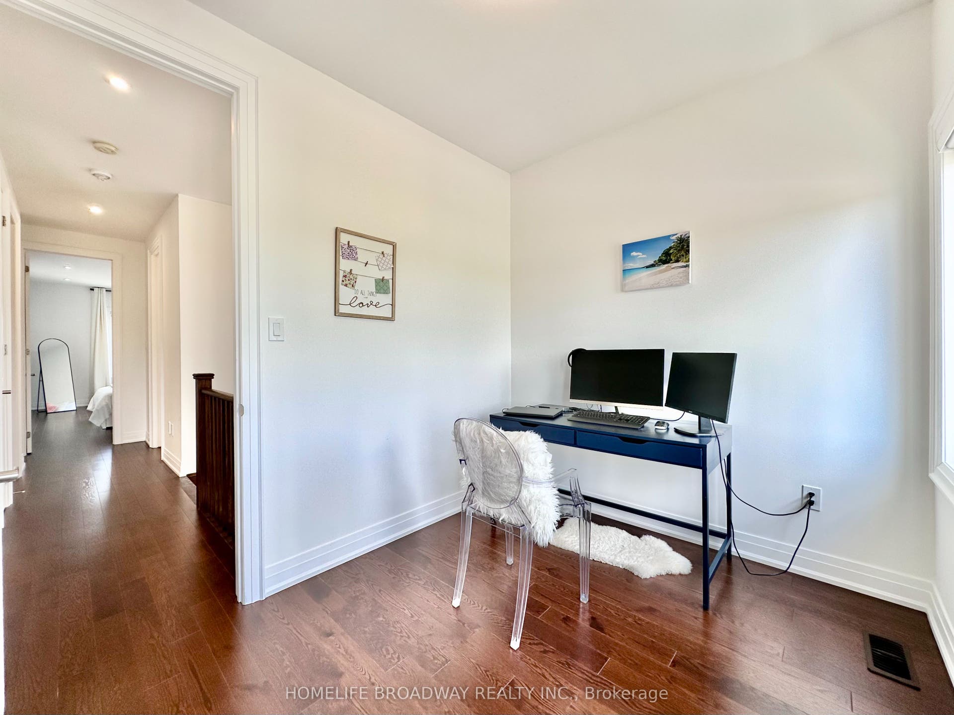 300 King Road, Richmond Hill, York ON L4E 1H4