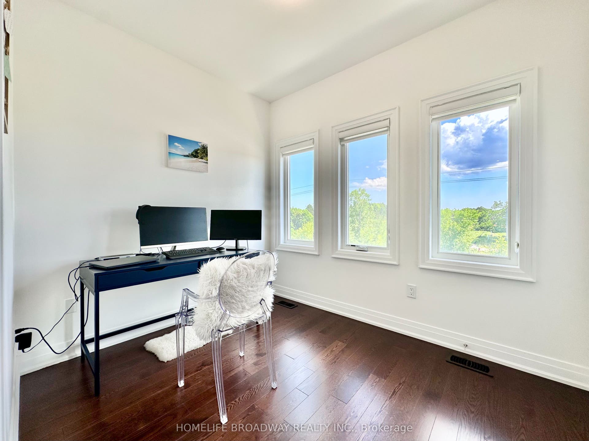 300 King Road, Richmond Hill, York ON L4E 1H4