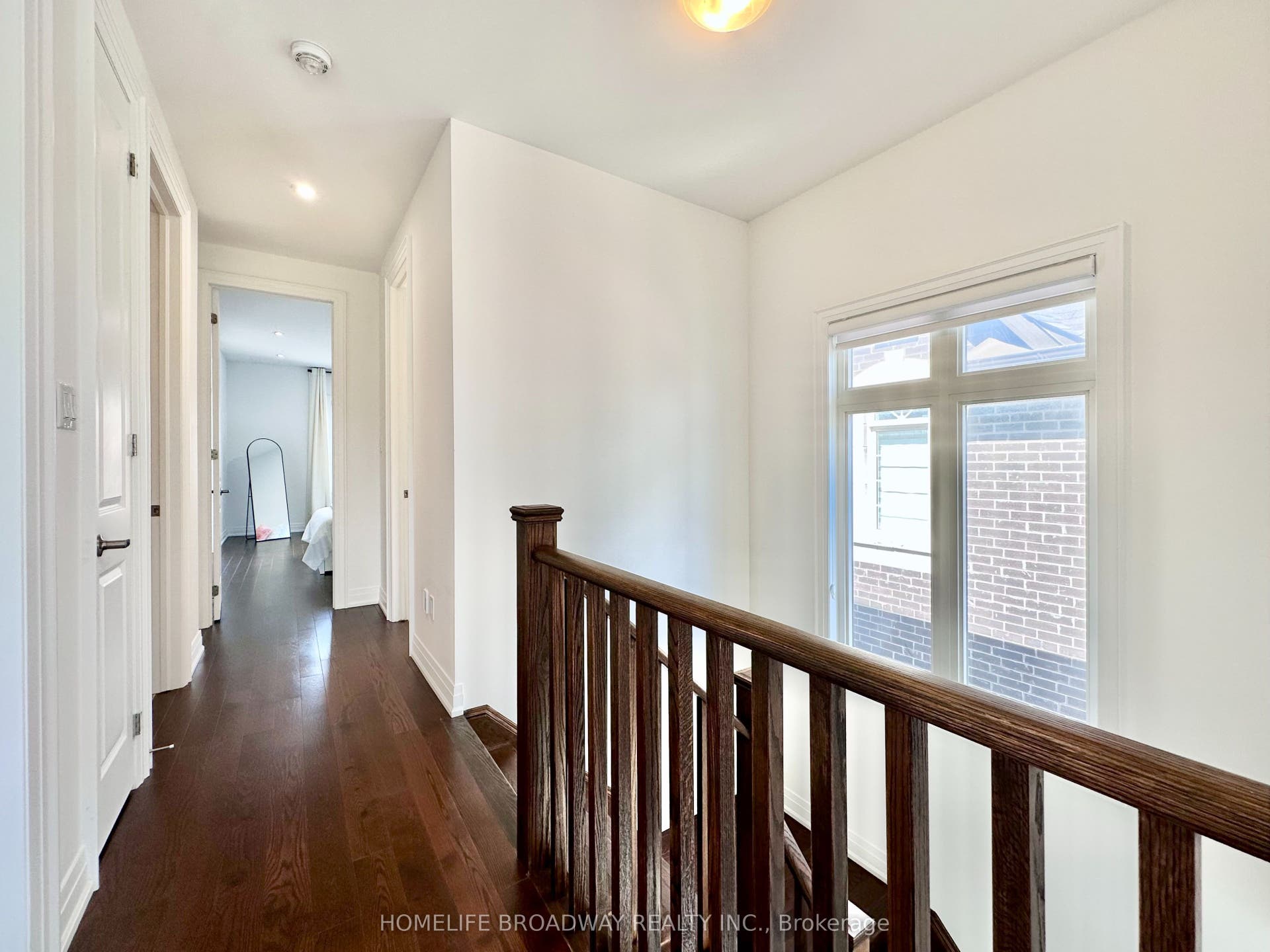 300 King Road, Richmond Hill, York ON L4E 1H4