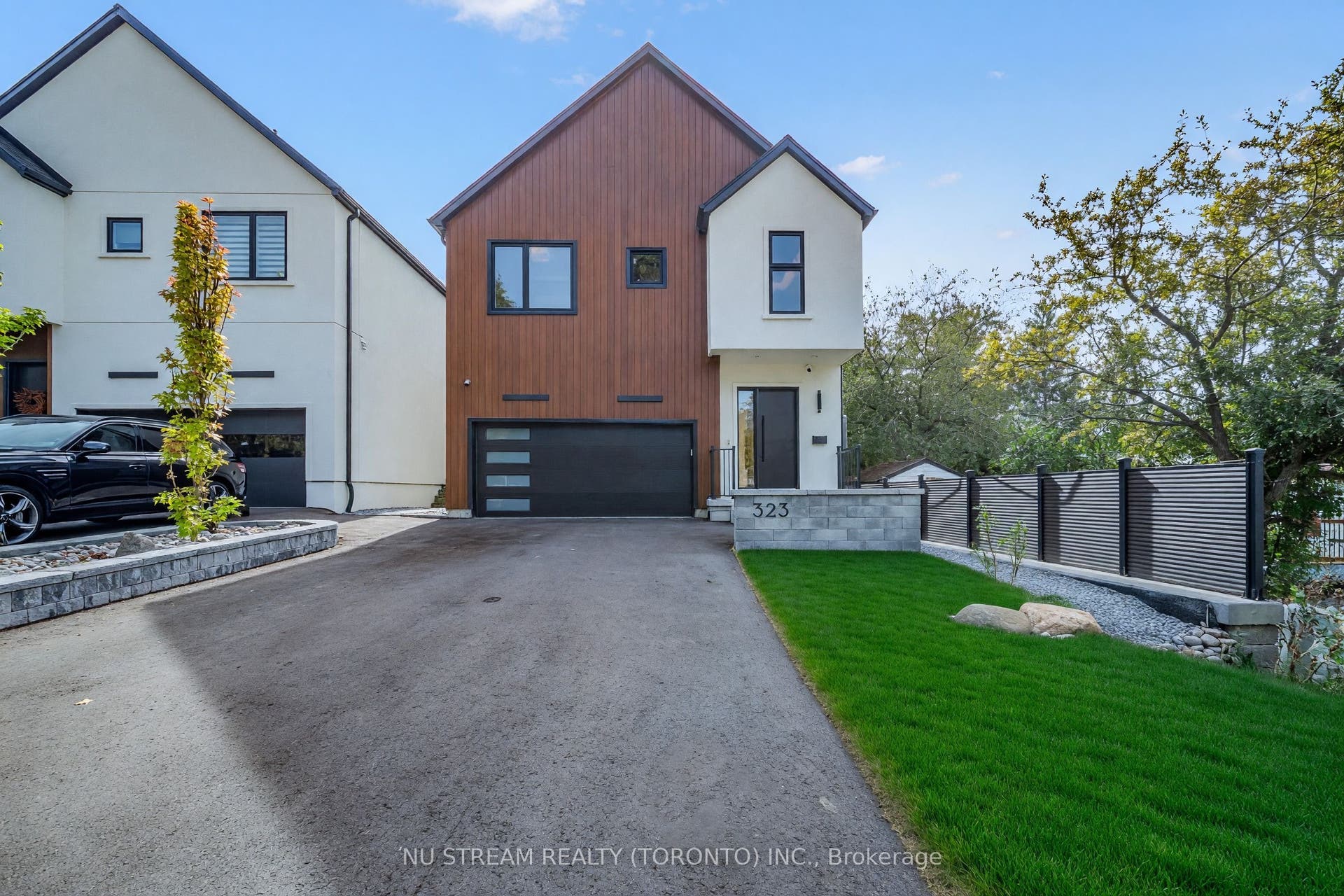 323 Winnifred Drive, Georgina, York ON L4P 3B4