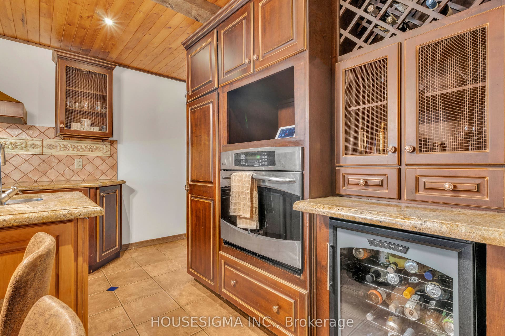 19 Magani Avenue, Bradford West Gwillimbury, Simcoe ON L3Z 2S8