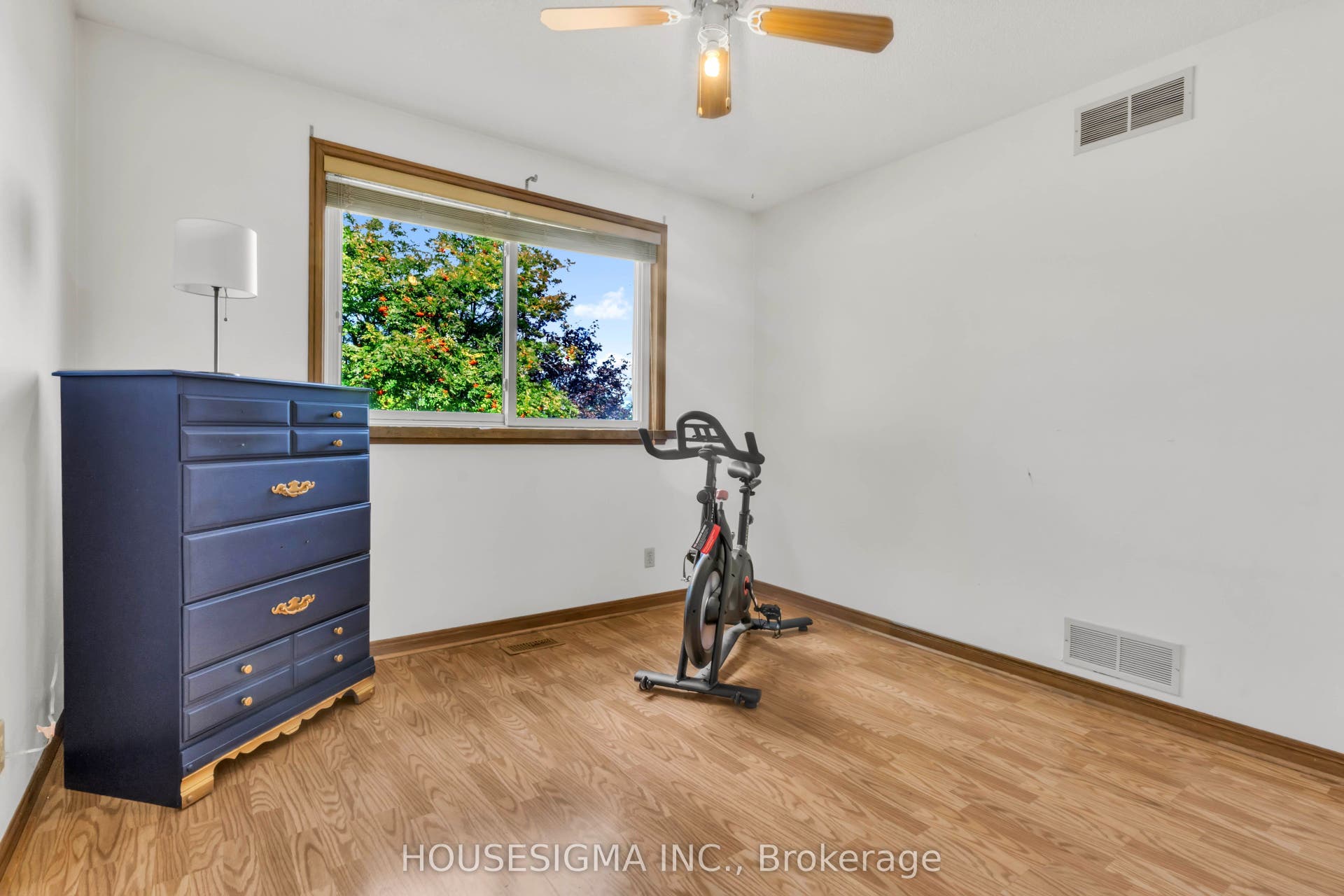 19 Magani Avenue, Bradford West Gwillimbury, Simcoe ON L3Z 2S8