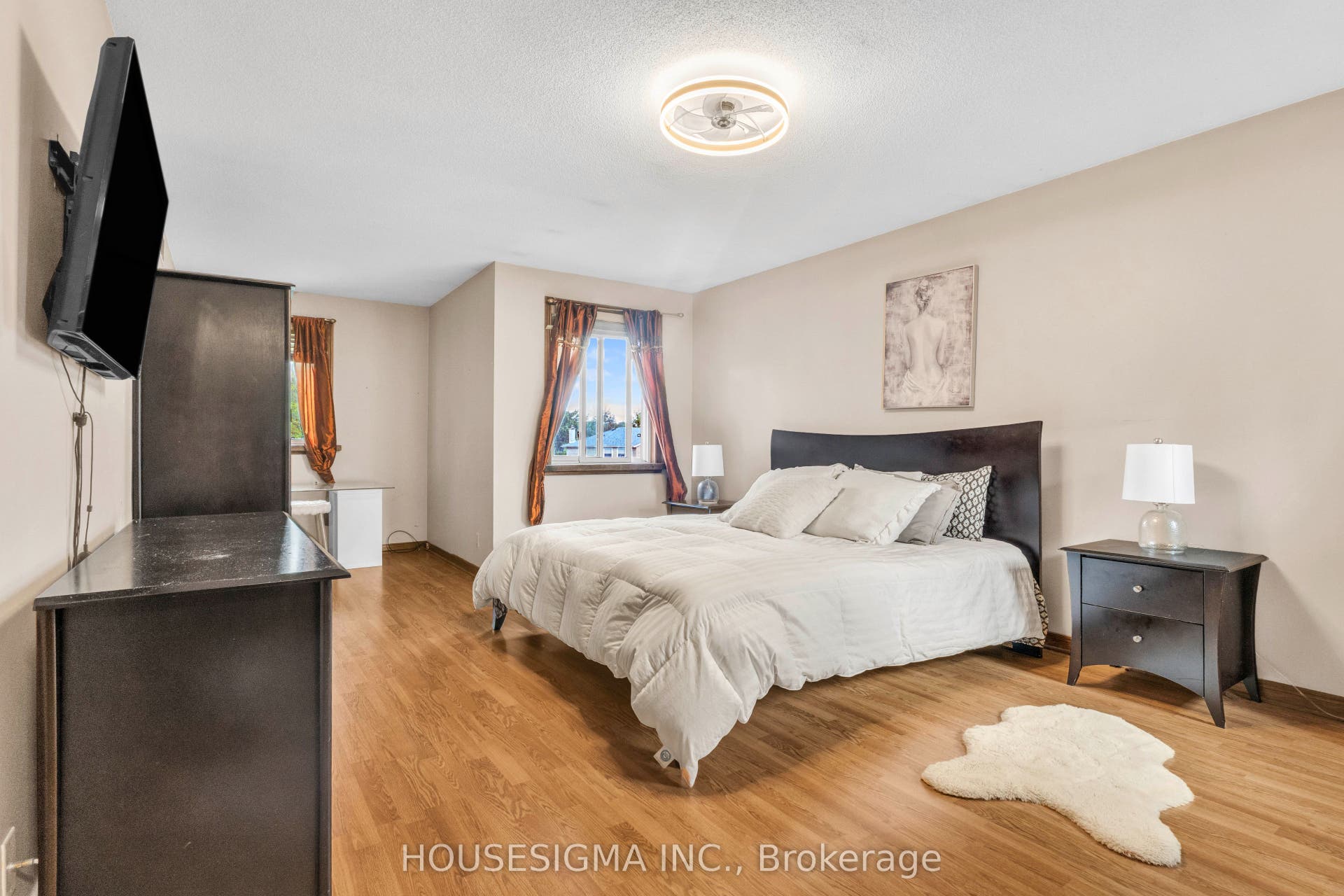 19 Magani Avenue, Bradford West Gwillimbury, Simcoe ON L3Z 2S8