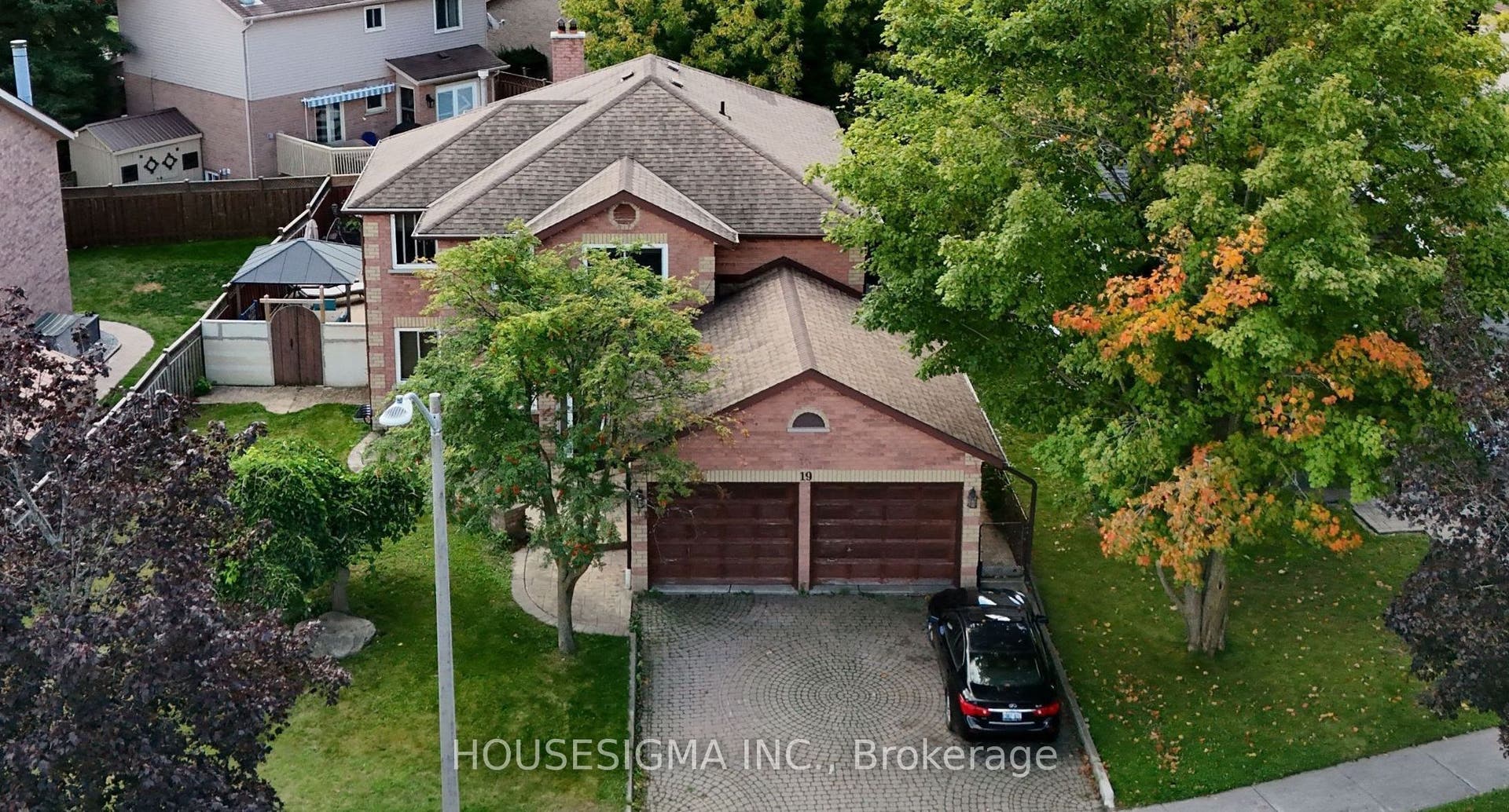 19 Magani Avenue, Bradford West Gwillimbury, Simcoe ON L3Z 2S8