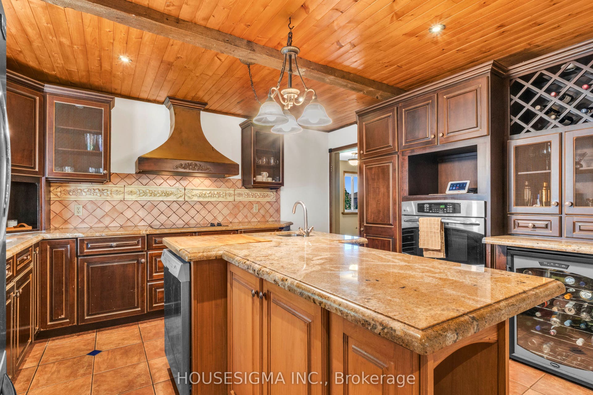 19 Magani Avenue, Bradford West Gwillimbury, Simcoe ON L3Z 2S8