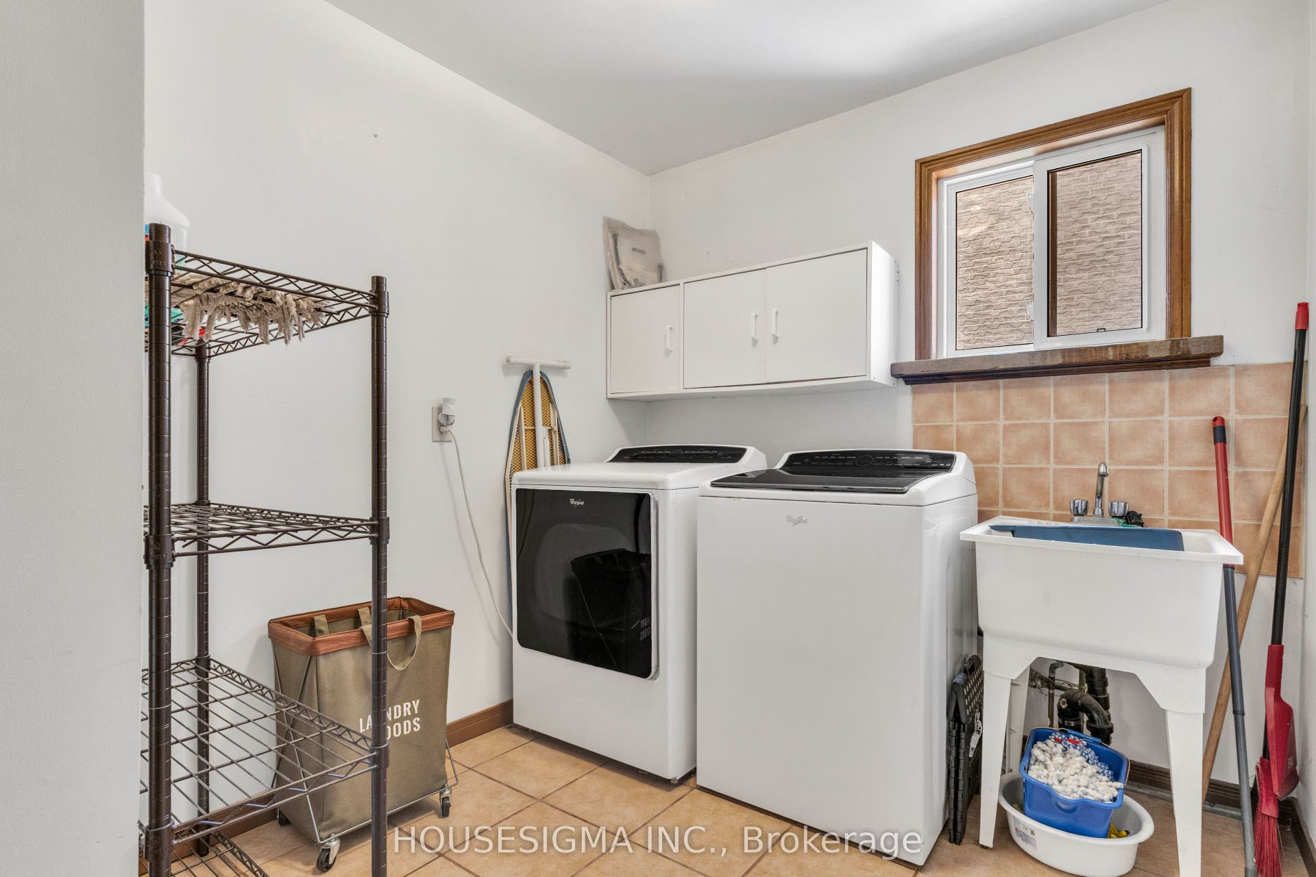 19 Magani Avenue, Bradford West Gwillimbury, Simcoe ON L3Z 2S8