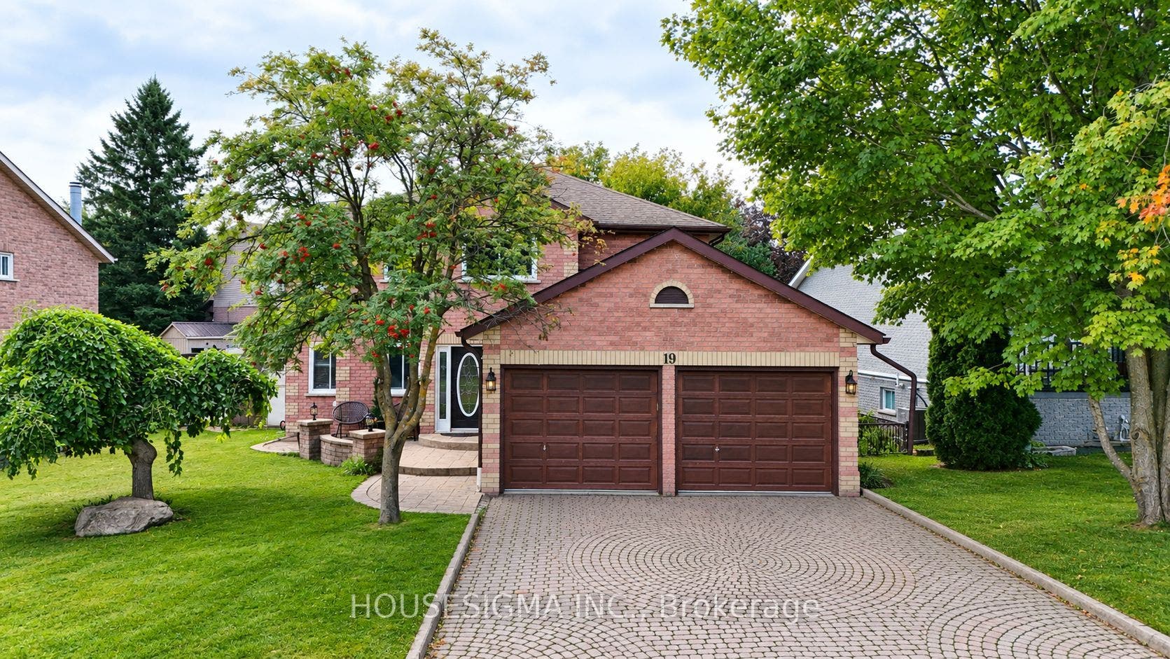 19 Magani Avenue, Bradford West Gwillimbury, Simcoe ON L3Z 2S8
