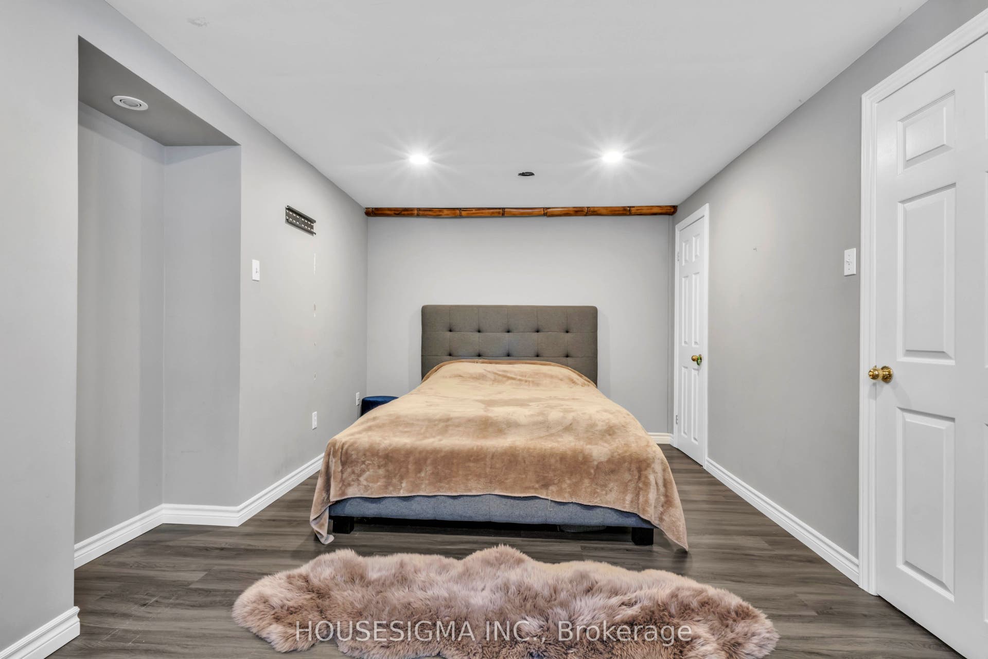 19 Magani Avenue, Bradford West Gwillimbury, Simcoe ON L3Z 2S8