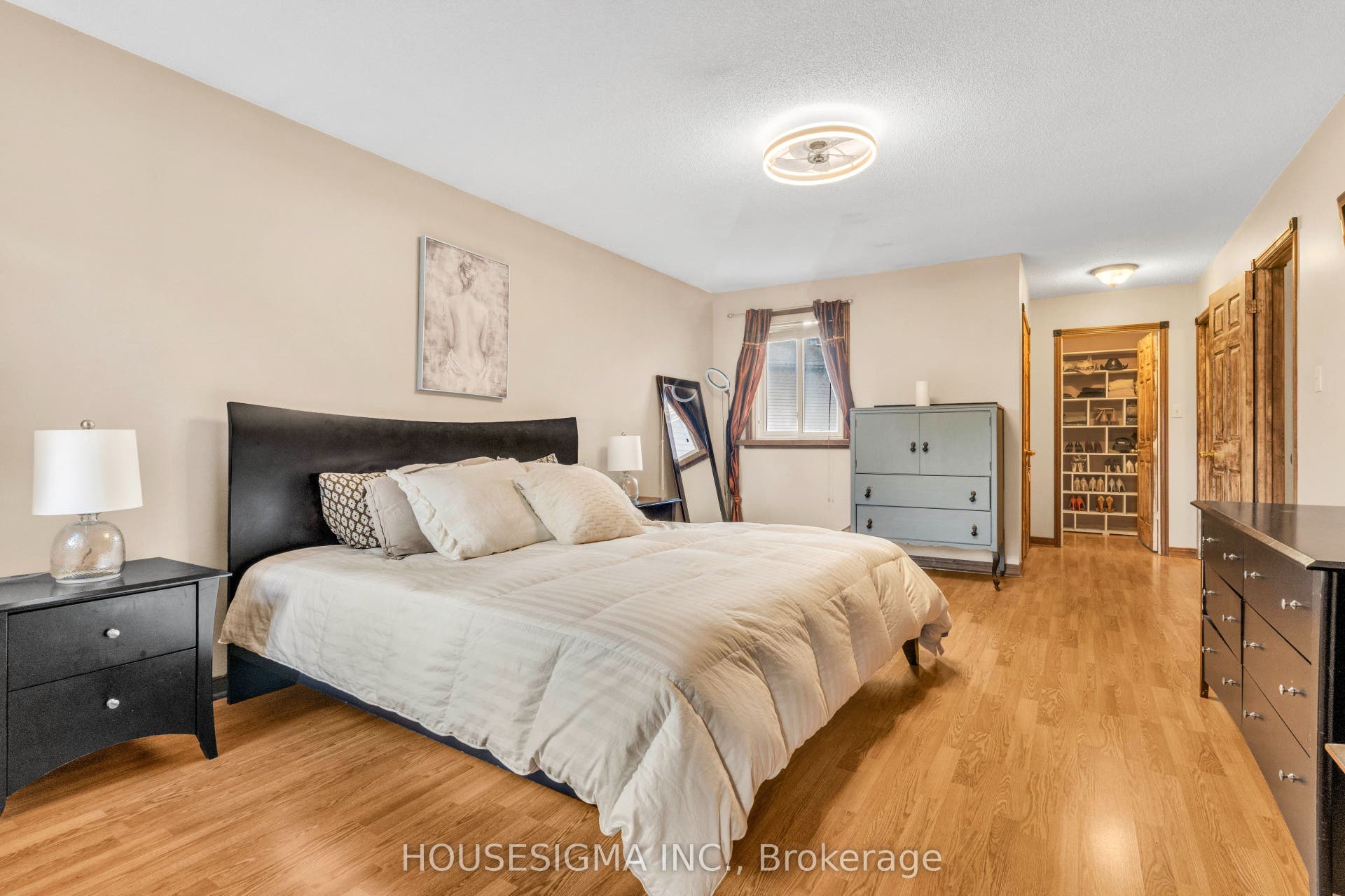 19 Magani Avenue, Bradford West Gwillimbury, Simcoe ON L3Z 2S8
