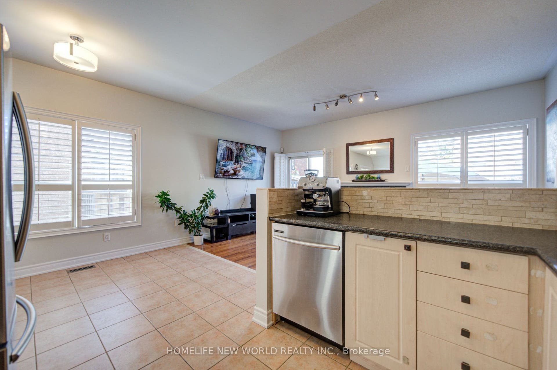 12 Belvia Drive, Vaughan, Vaughan, York ON L4K 5J7