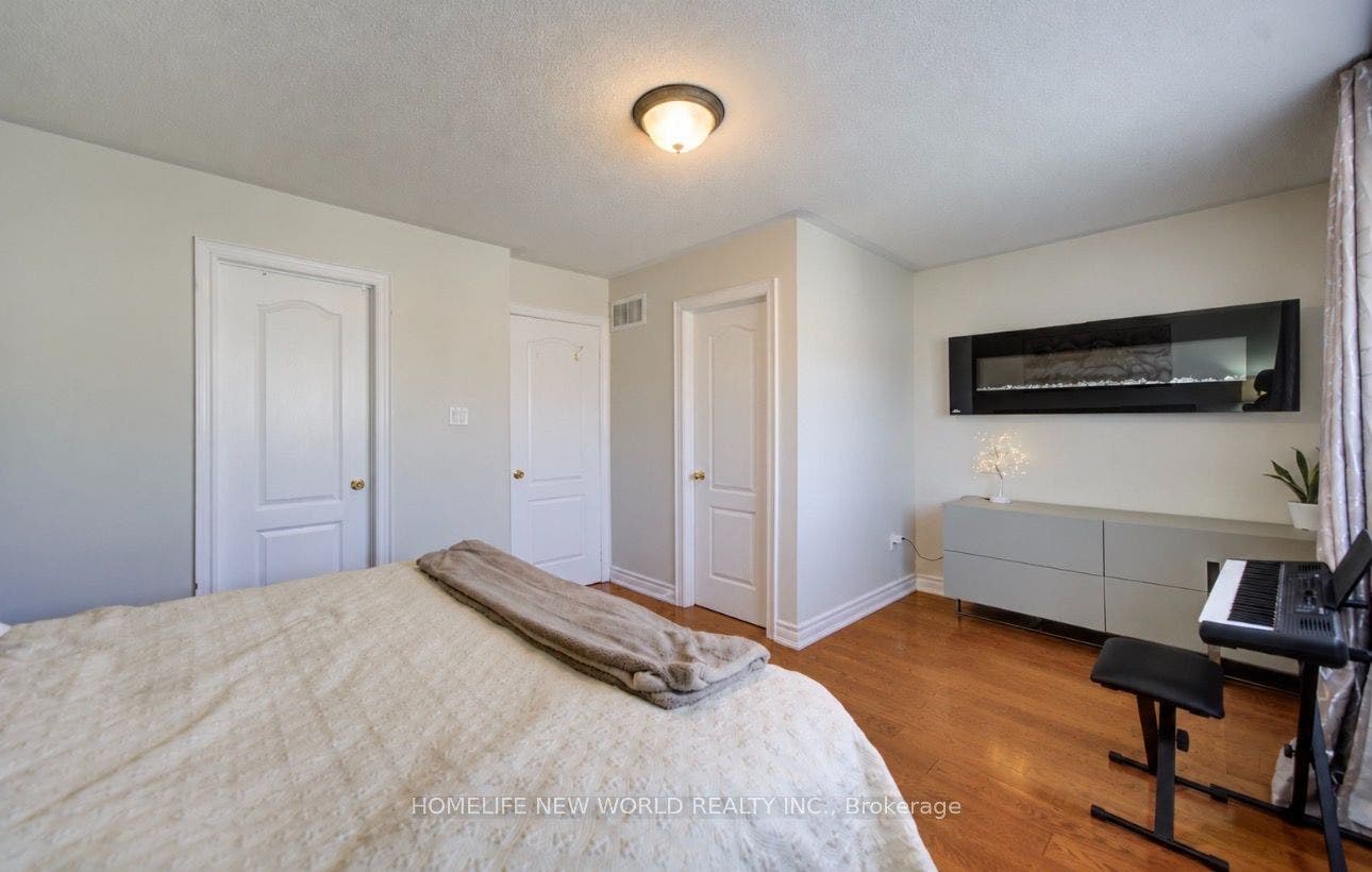 12 Belvia Drive, Vaughan, Vaughan, York ON L4K 5J7