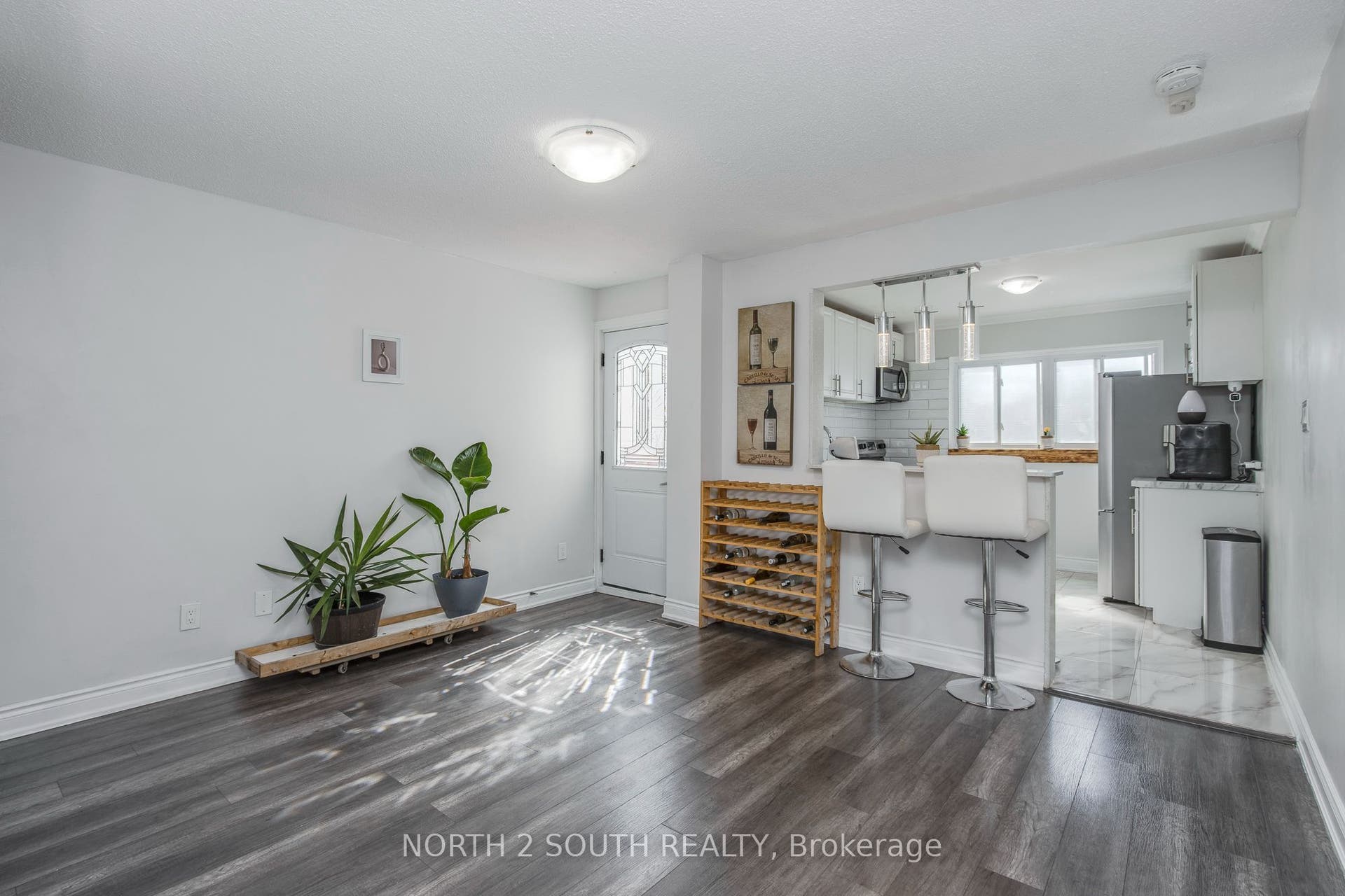 Kitchen/ Dining area