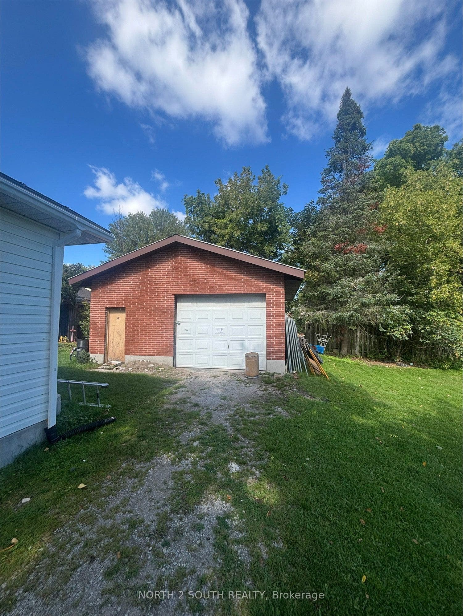 242 Barnett Avenue, Midland, Simcoe ON L4R 1N1