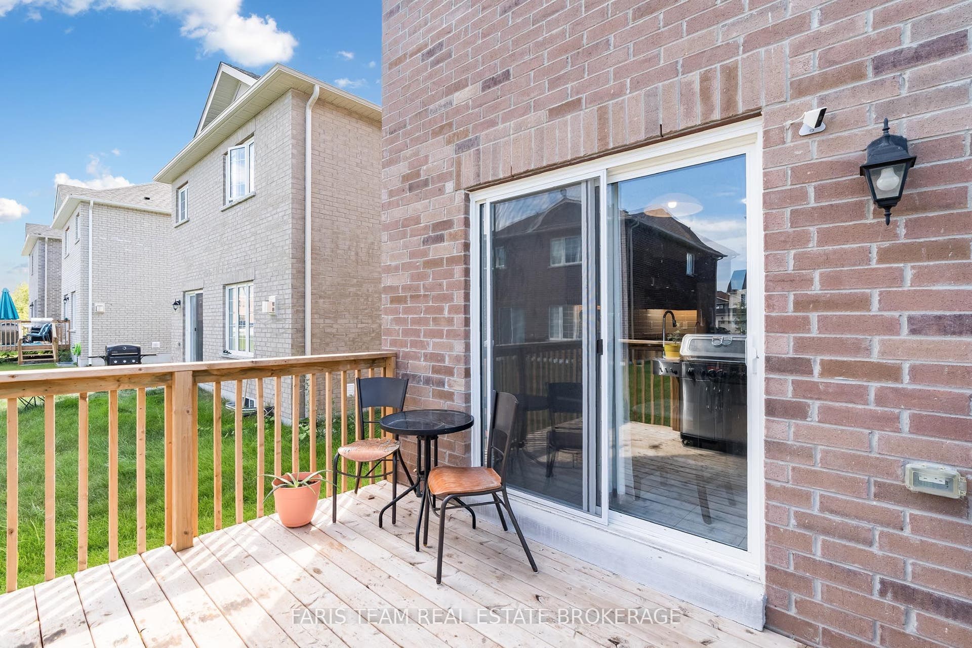 207 Cubitt Street, Clearview, Simcoe ON L0M 1S0