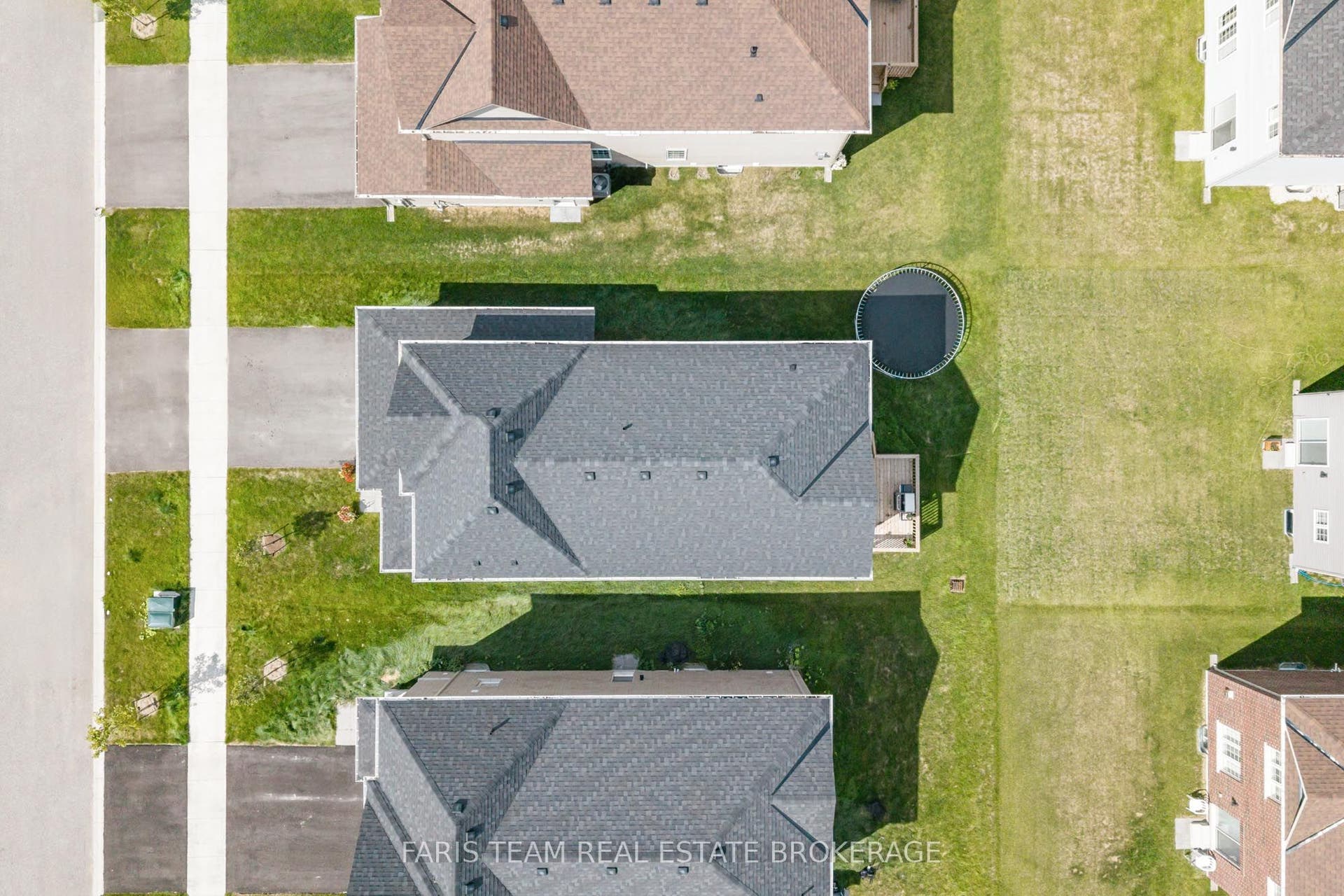 207 Cubitt Street, Clearview, Simcoe ON L0M 1S0