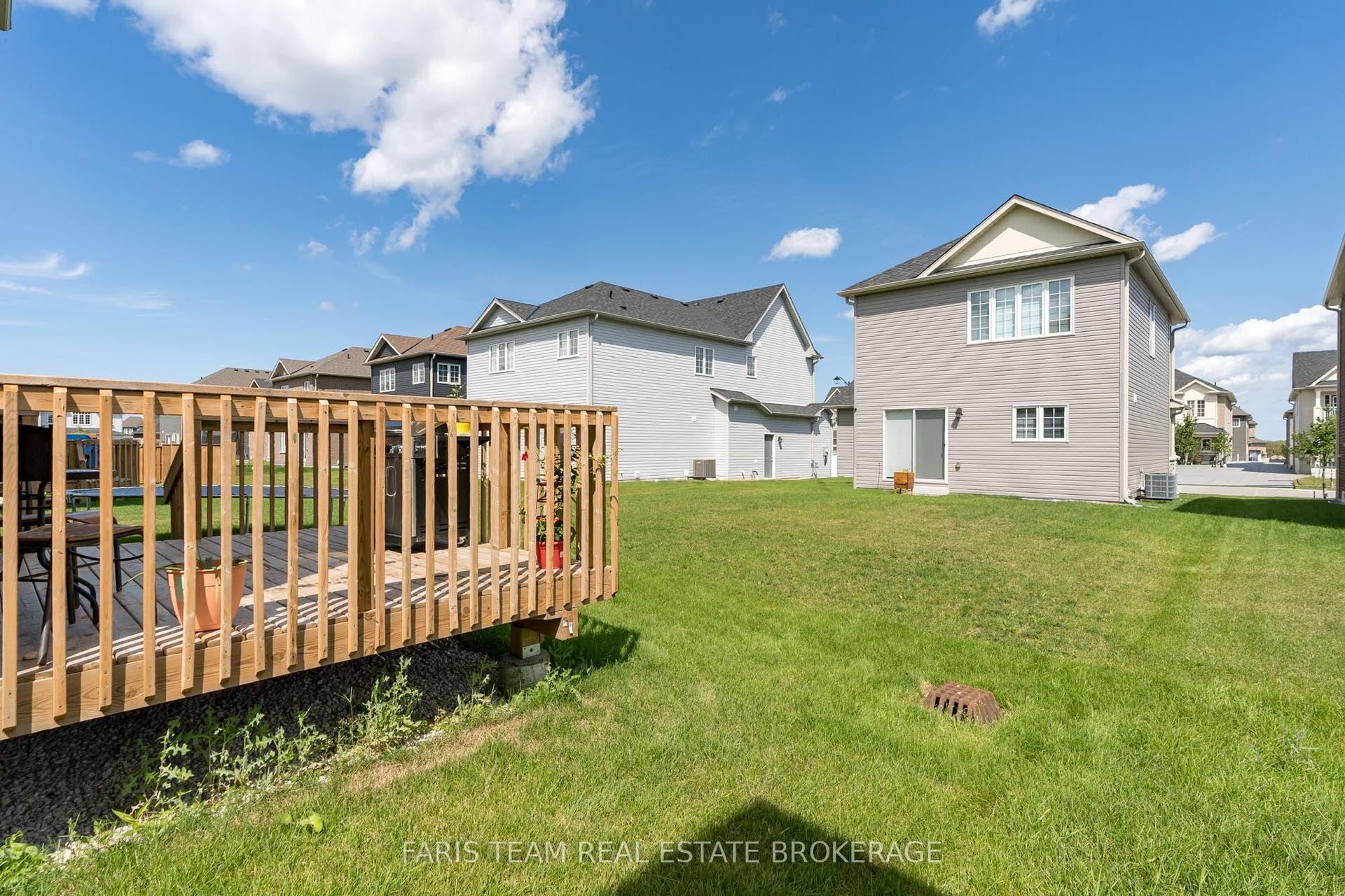 207 Cubitt Street, Clearview, Simcoe ON L0M 1S0