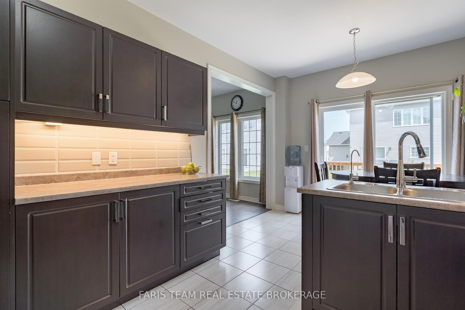 207 Cubitt Street, Clearview, Simcoe ON L0M 1S0