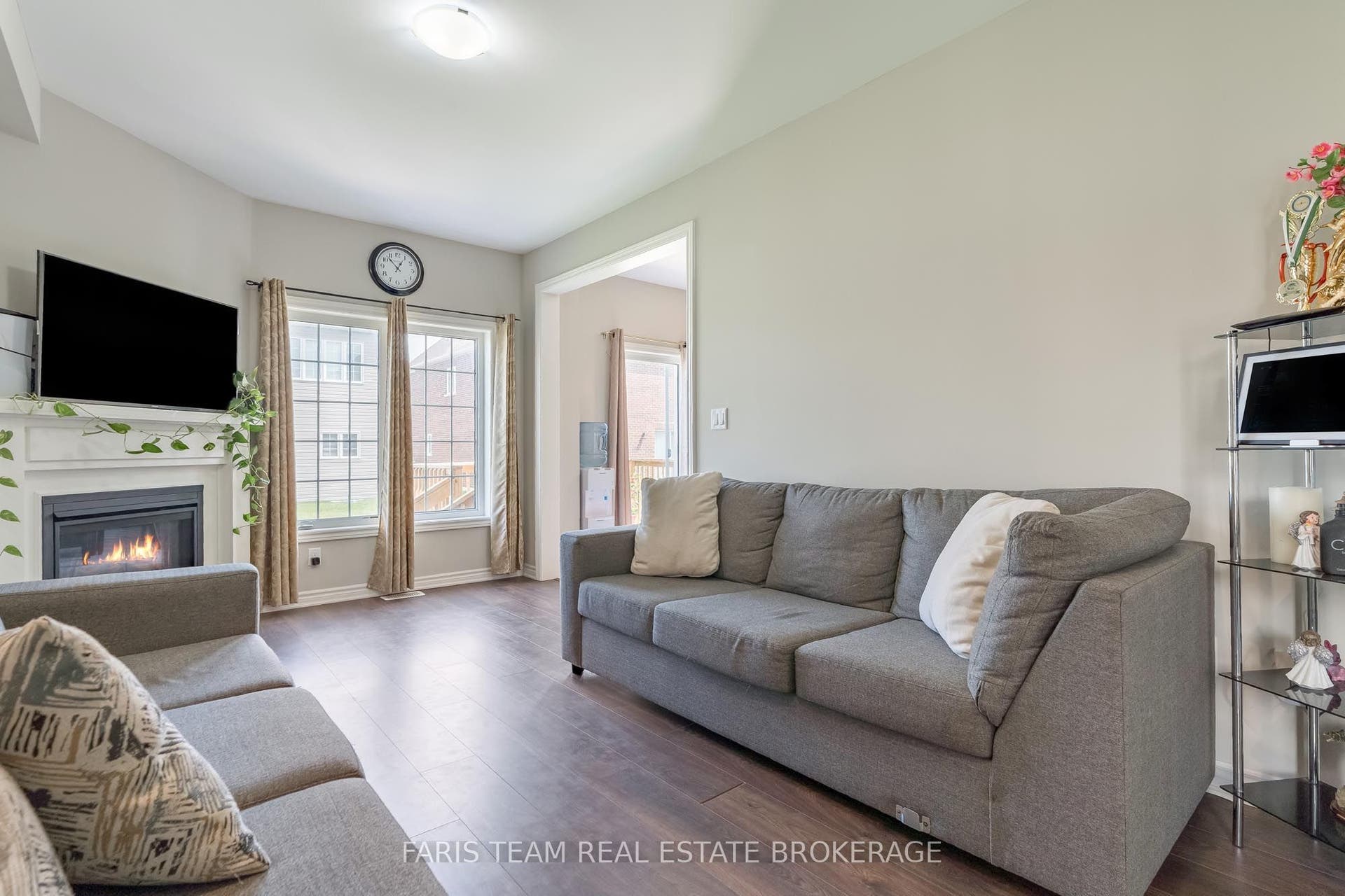 207 Cubitt Street, Clearview, Simcoe ON L0M 1S0