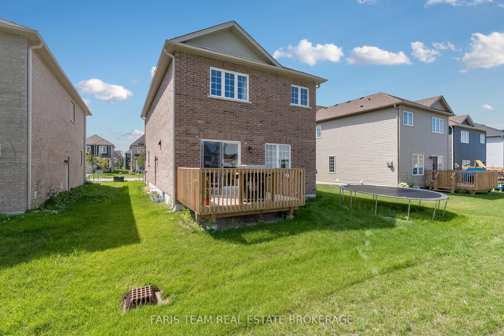 207 Cubitt Street, Clearview, Simcoe ON L0M 1S0