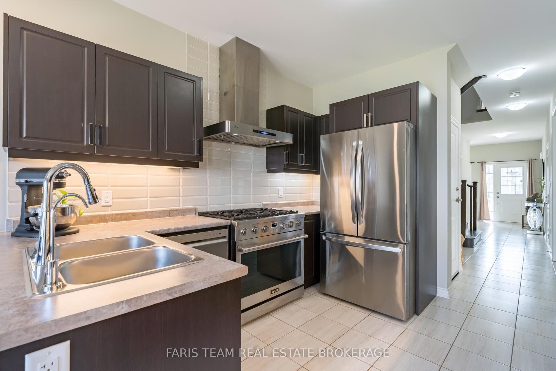 207 Cubitt Street, Clearview, Simcoe ON L0M 1S0