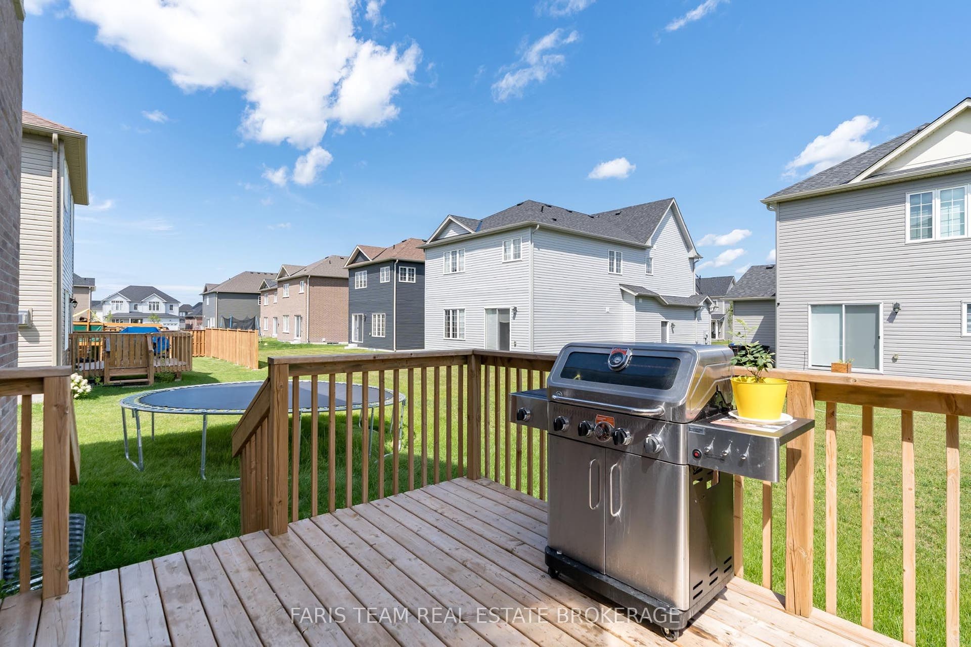 207 Cubitt Street, Clearview, Simcoe ON L0M 1S0