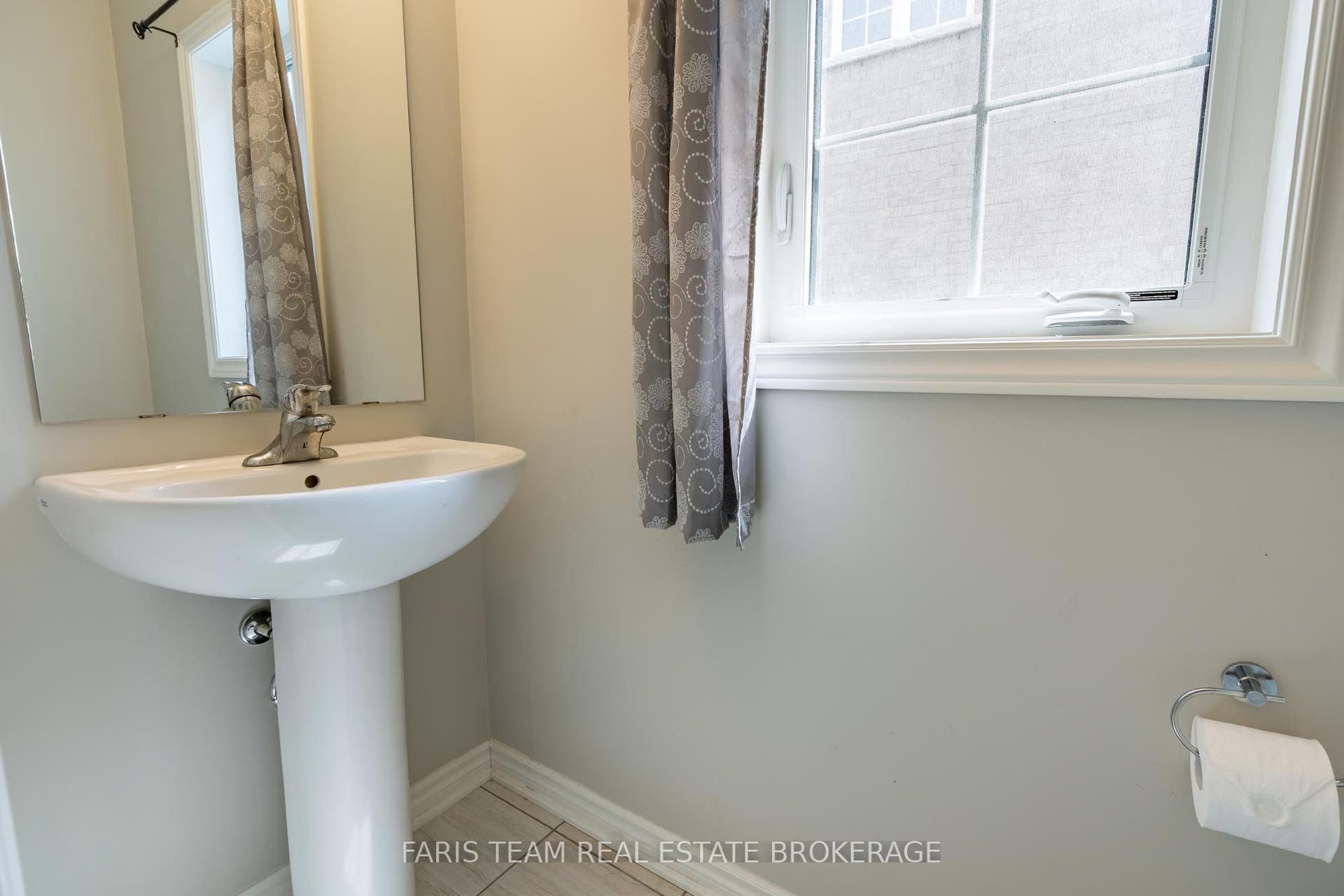 207 Cubitt Street, Clearview, Simcoe ON L0M 1S0