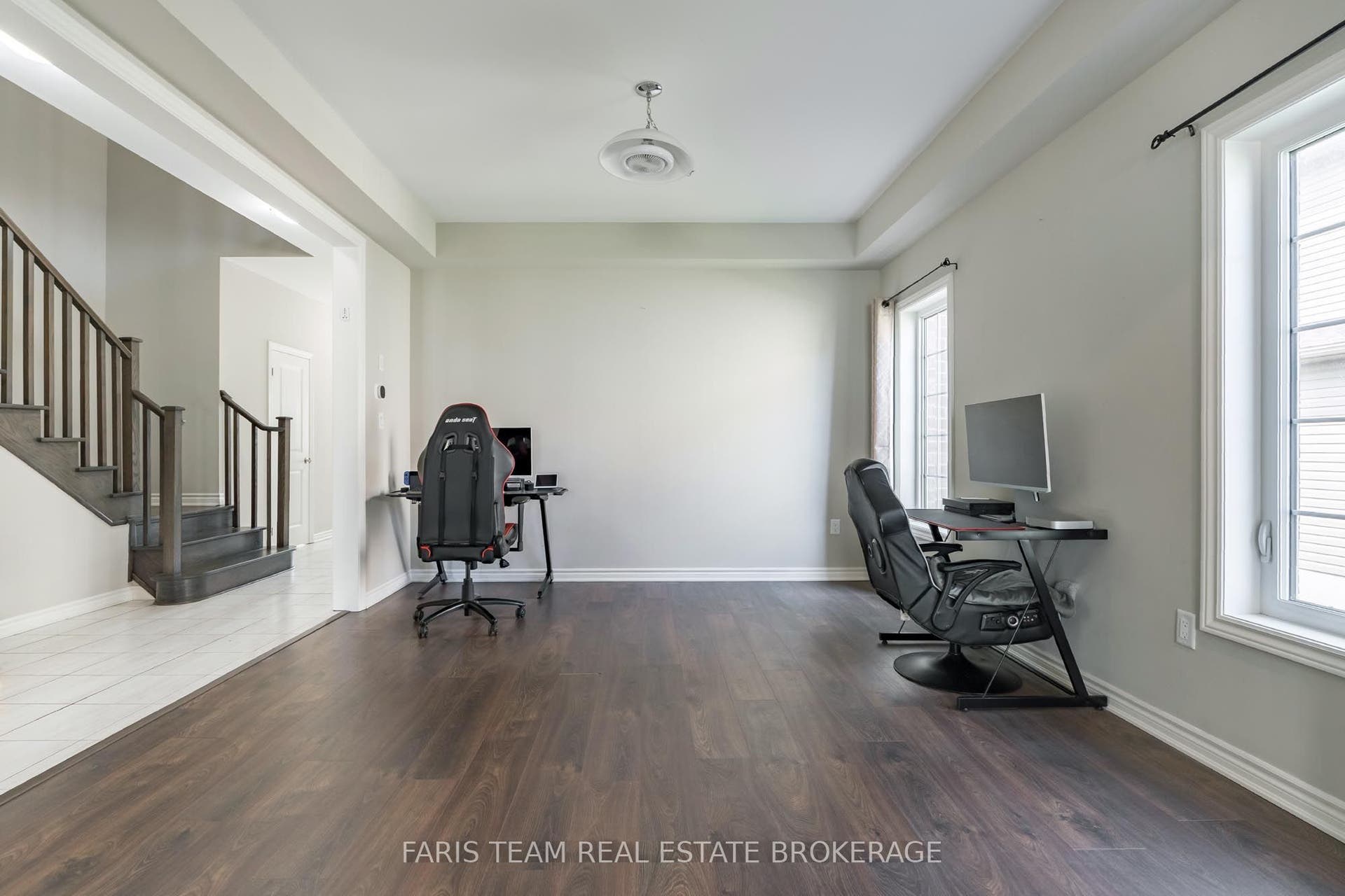 207 Cubitt Street, Clearview, Simcoe ON L0M 1S0