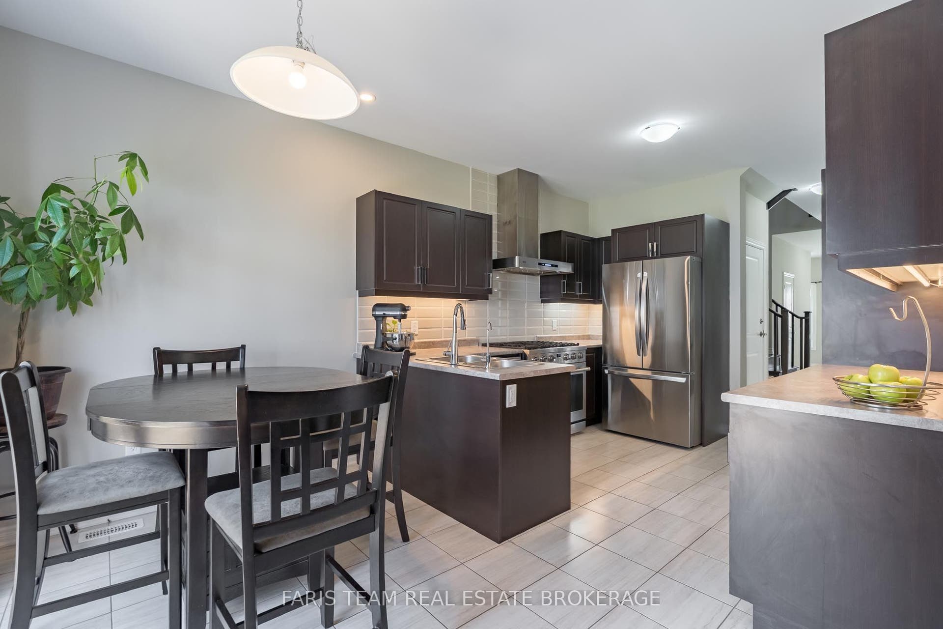207 Cubitt Street, Clearview, Simcoe ON L0M 1S0