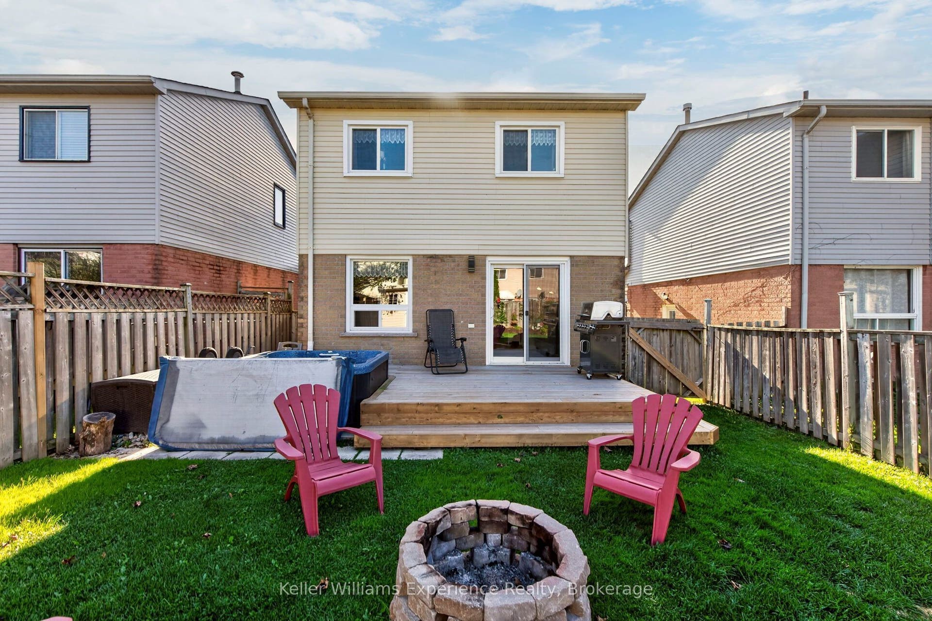 13 Lindsay Court, Barrie, Simcoe ON L4M 6G5