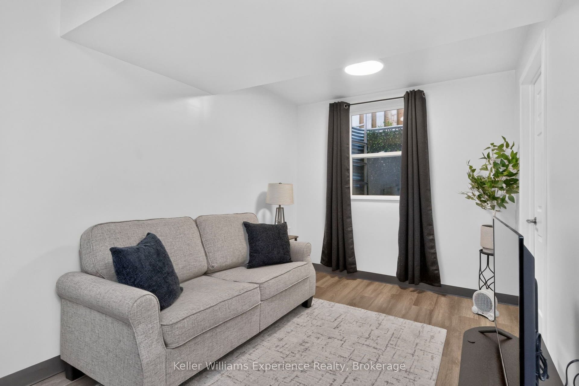 13 Lindsay Court, Barrie, Simcoe ON L4M 6G5