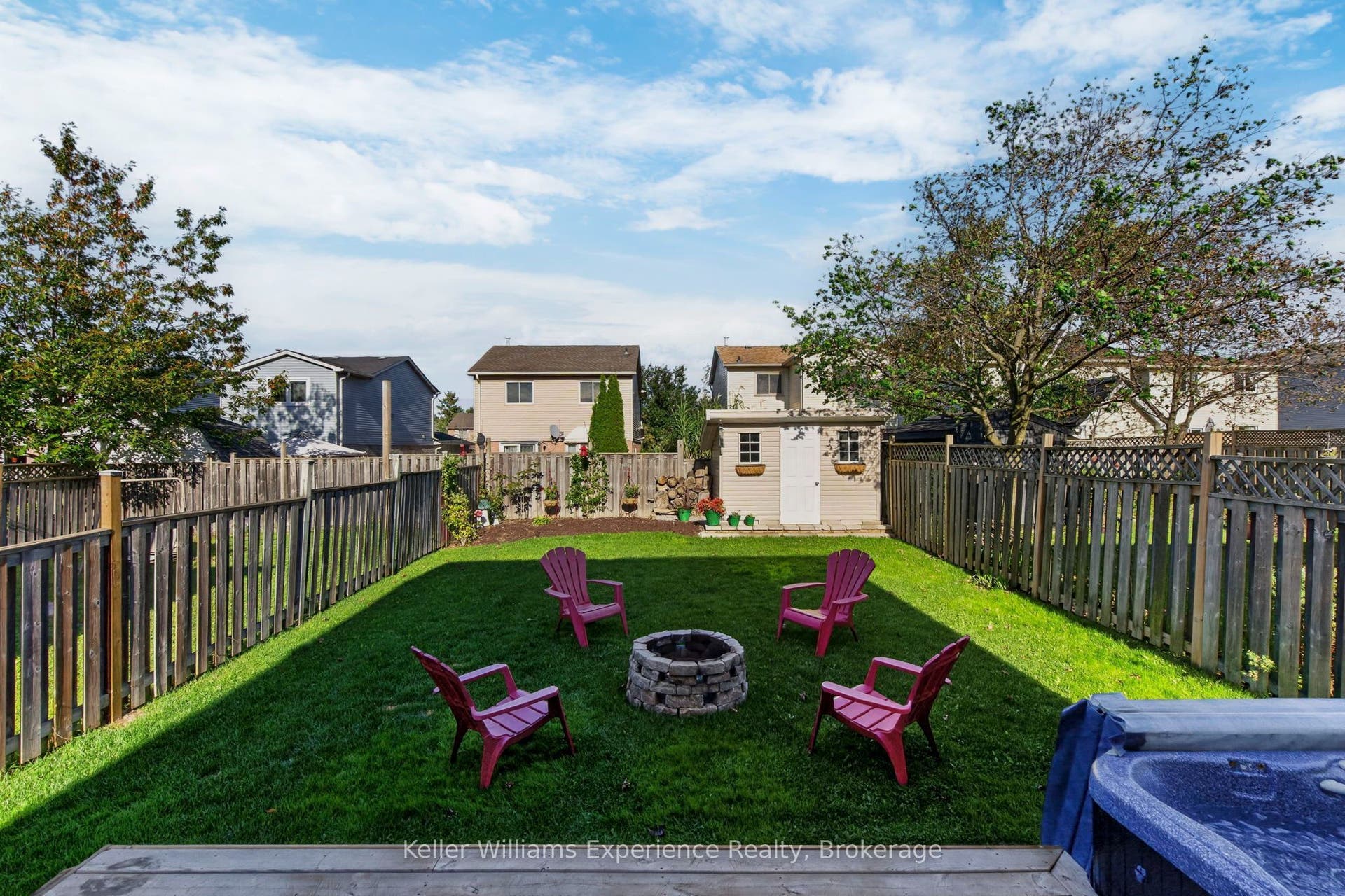 13 Lindsay Court, Barrie, Simcoe ON L4M 6G5