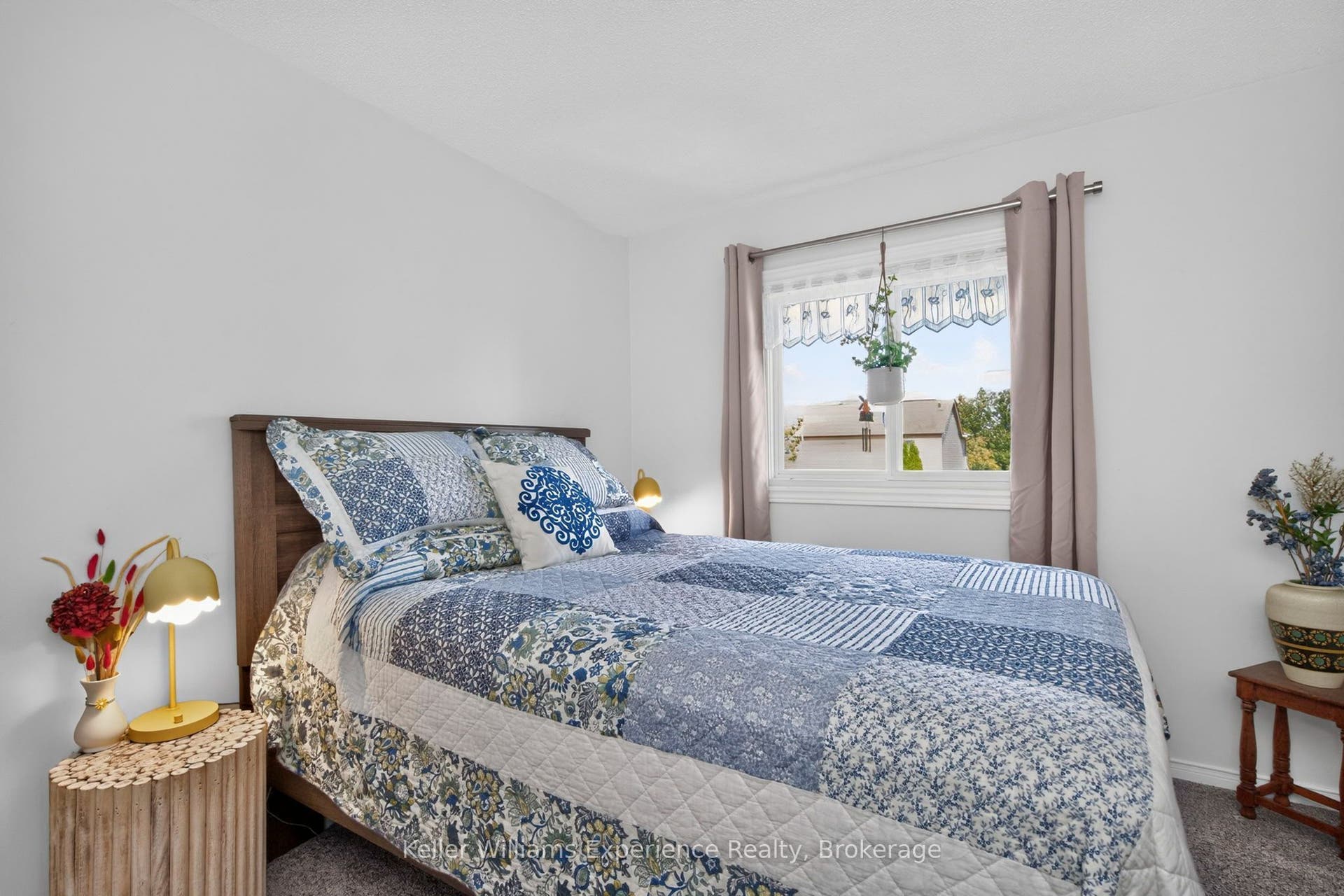 13 Lindsay Court, Barrie, Simcoe ON L4M 6G5