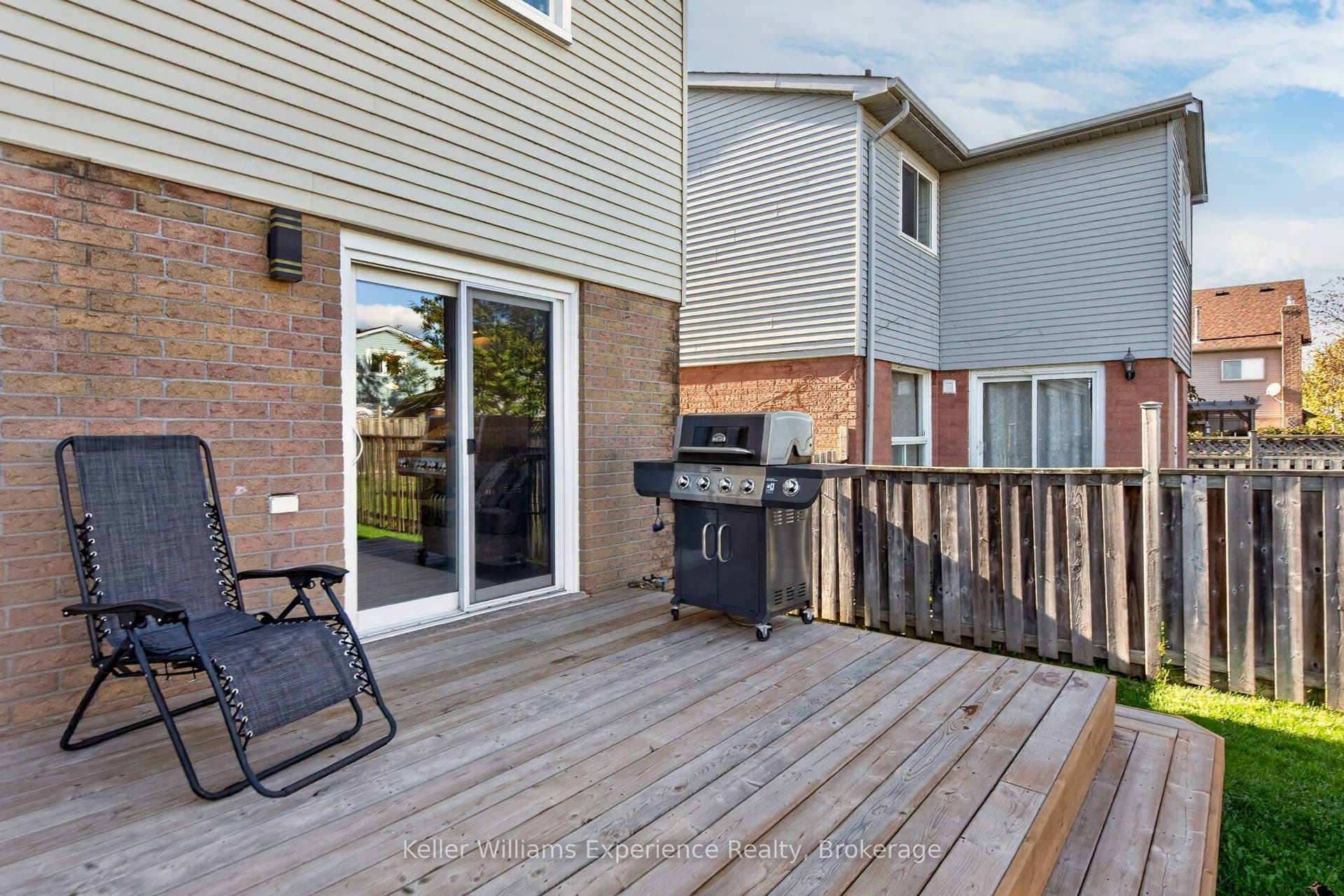 13 Lindsay Court, Barrie, Simcoe ON L4M 6G5