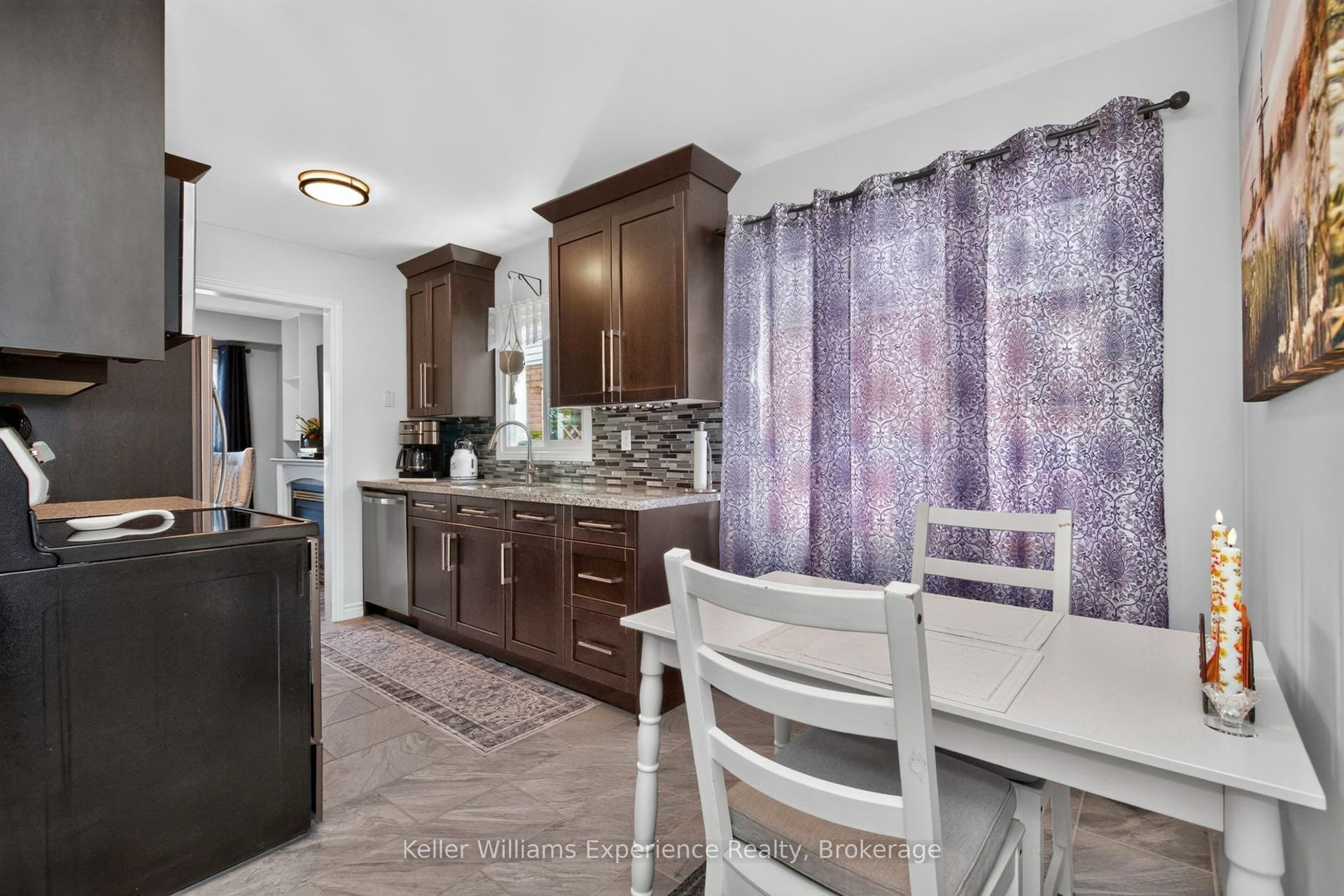 13 Lindsay Court, Barrie, Simcoe ON L4M 6G5
