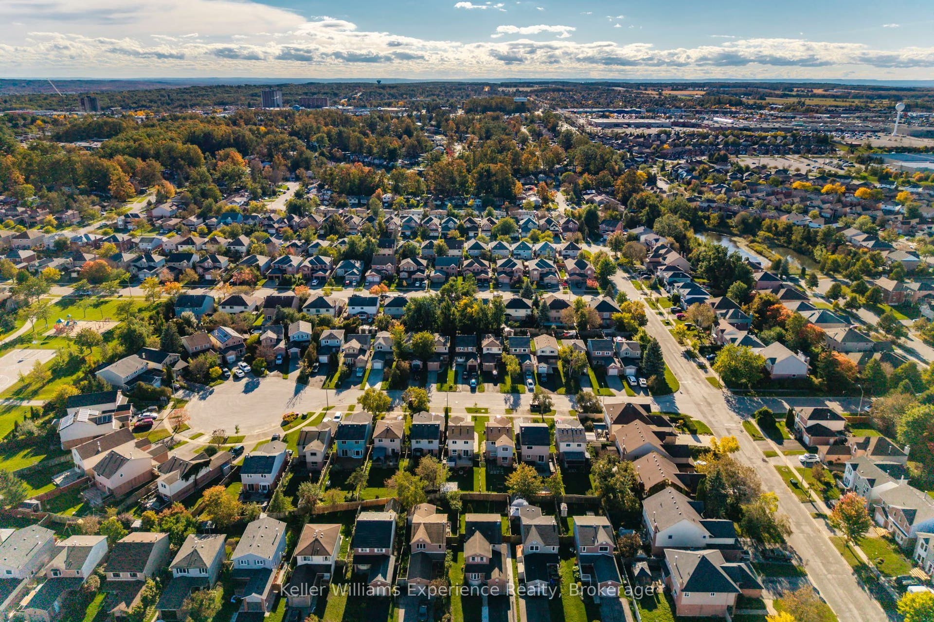 13 Lindsay Court, Barrie, Simcoe ON L4M 6G5