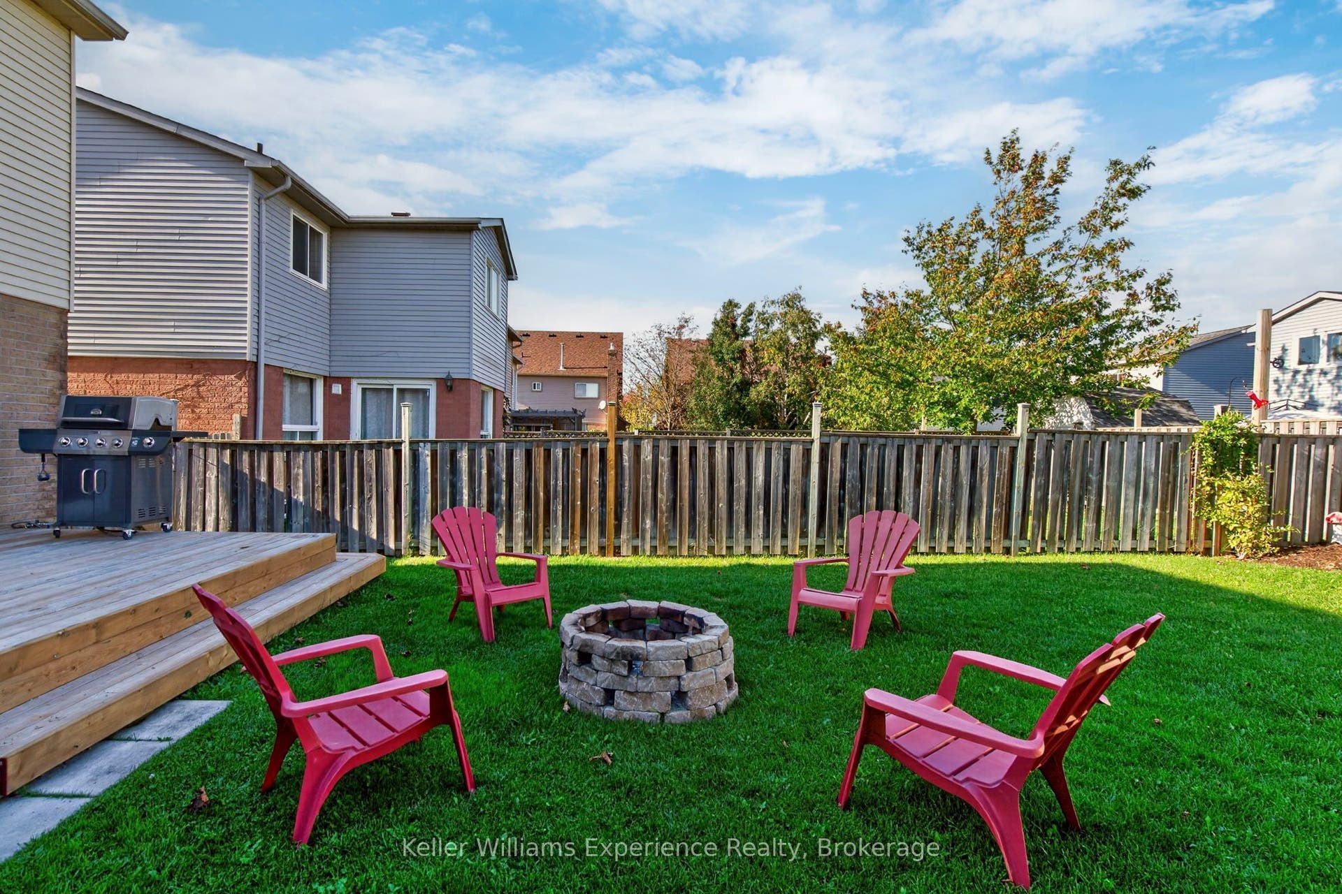 13 Lindsay Court, Barrie, Simcoe ON L4M 6G5