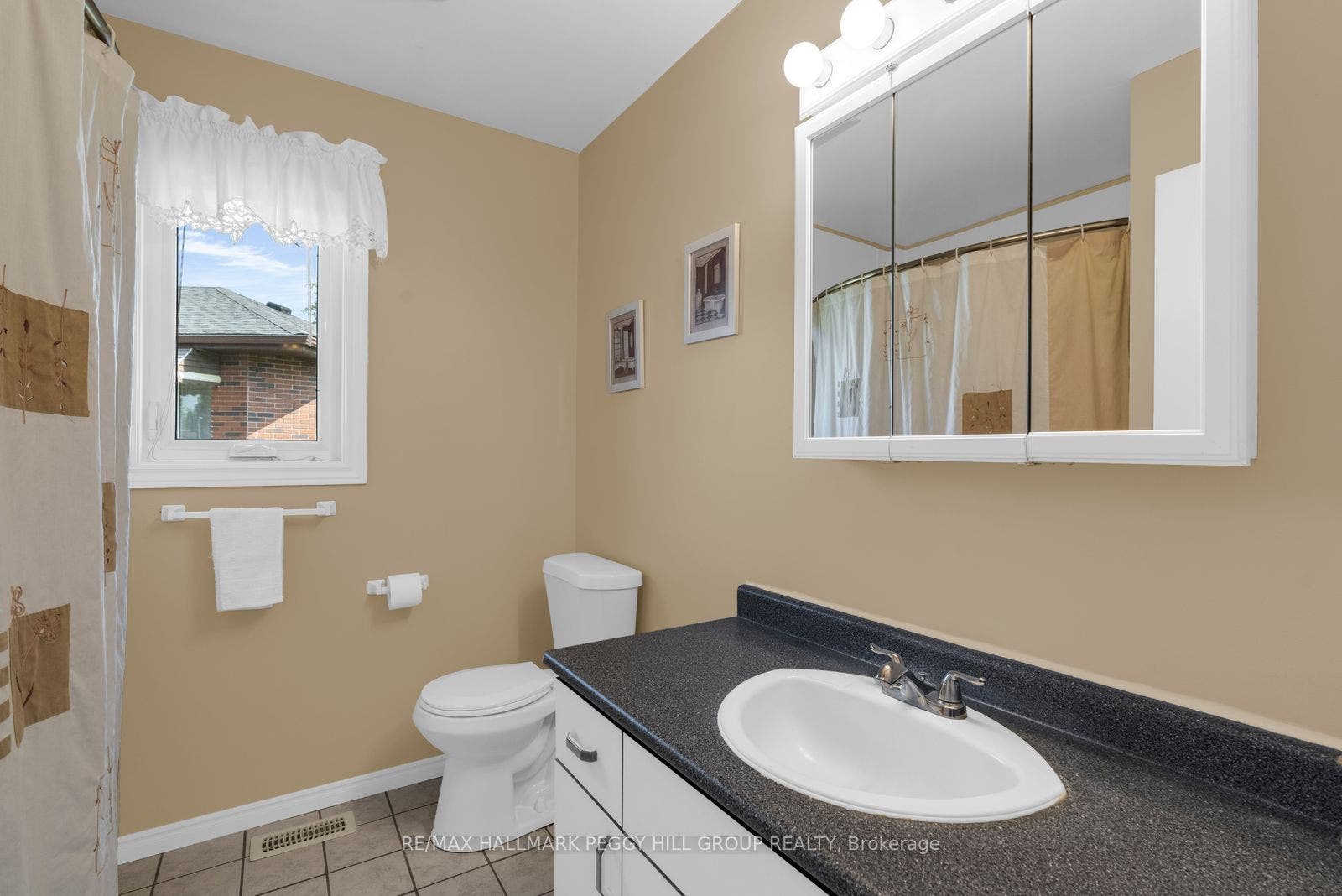 5 Allan Court, Springwater, Simcoe ON L0L 1P0