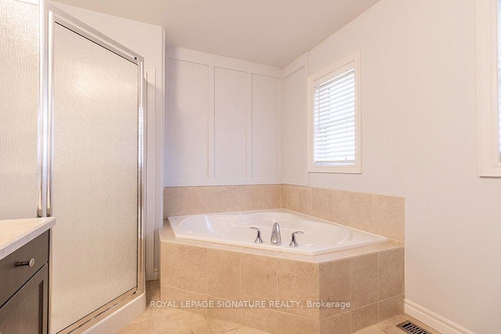 32 Davis Street, Collingwood, Simcoe ON L4P 3T8