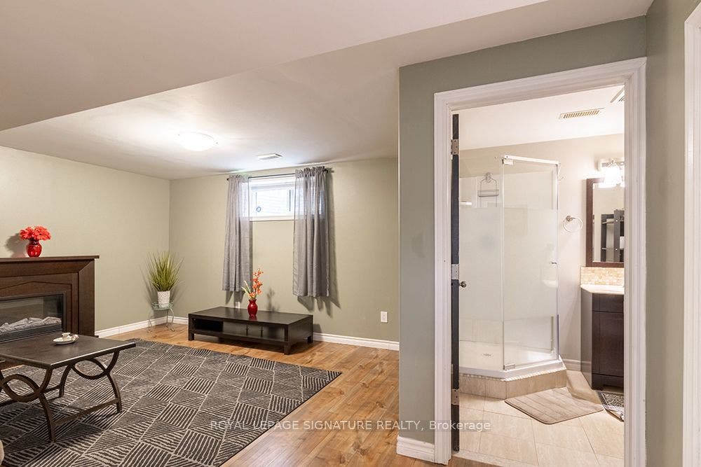 32 Davis Street, Collingwood, Simcoe ON L4P 3T8