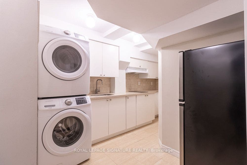 32 Davis Street, Collingwood, Simcoe ON L4P 3T8