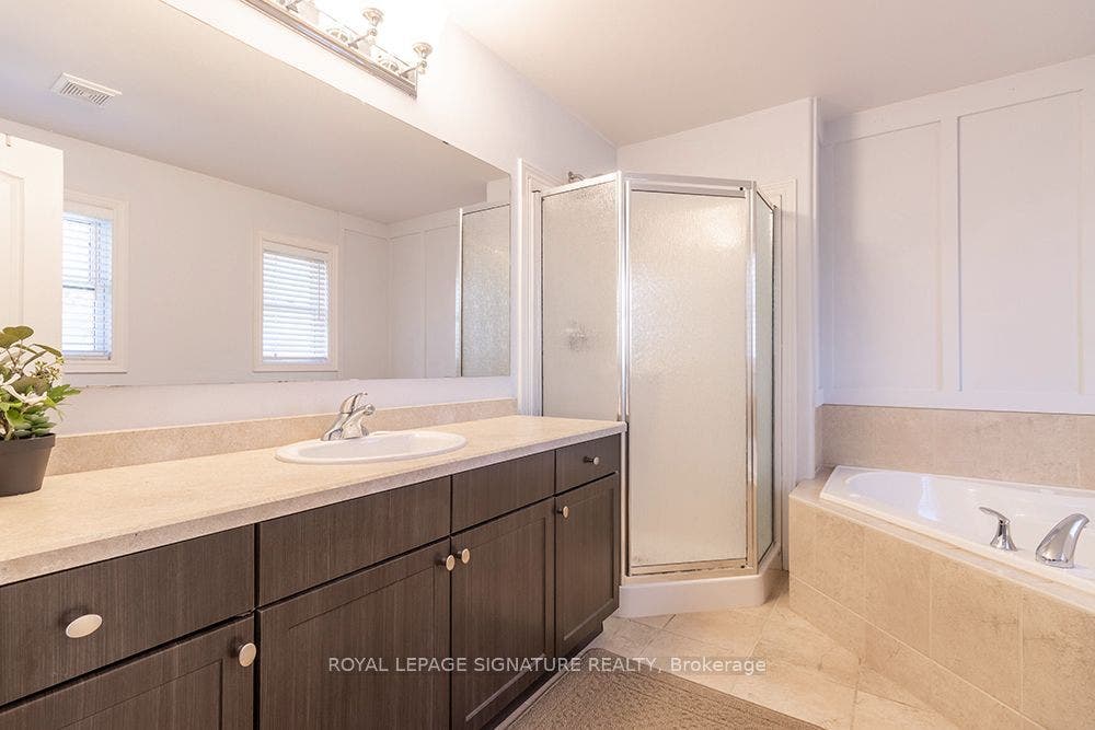32 Davis Street, Collingwood, Simcoe ON L4P 3T8